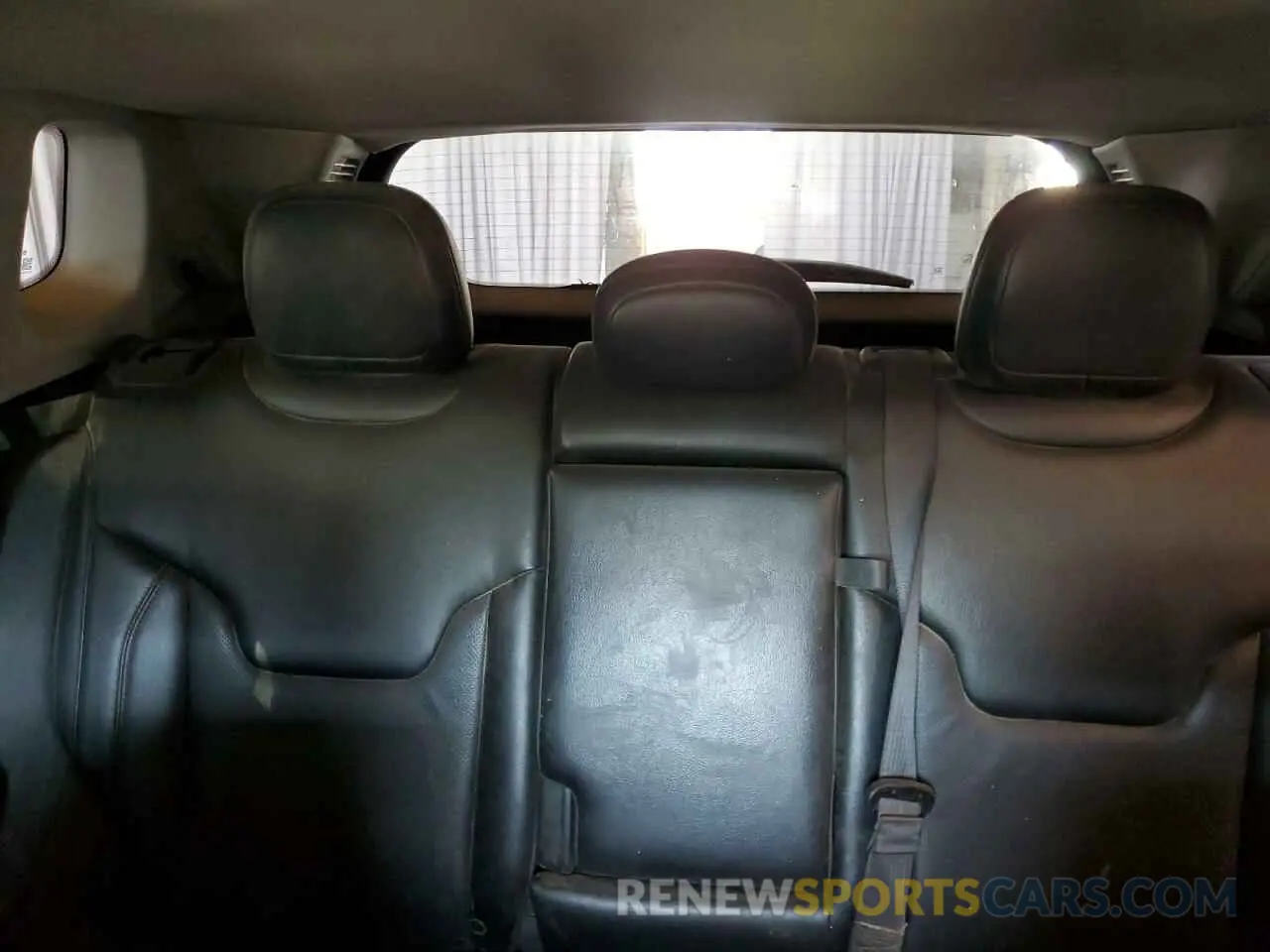 10 Photograph of a damaged car 3C4NJDCB3MT596334 JEEP COMPASS 2021