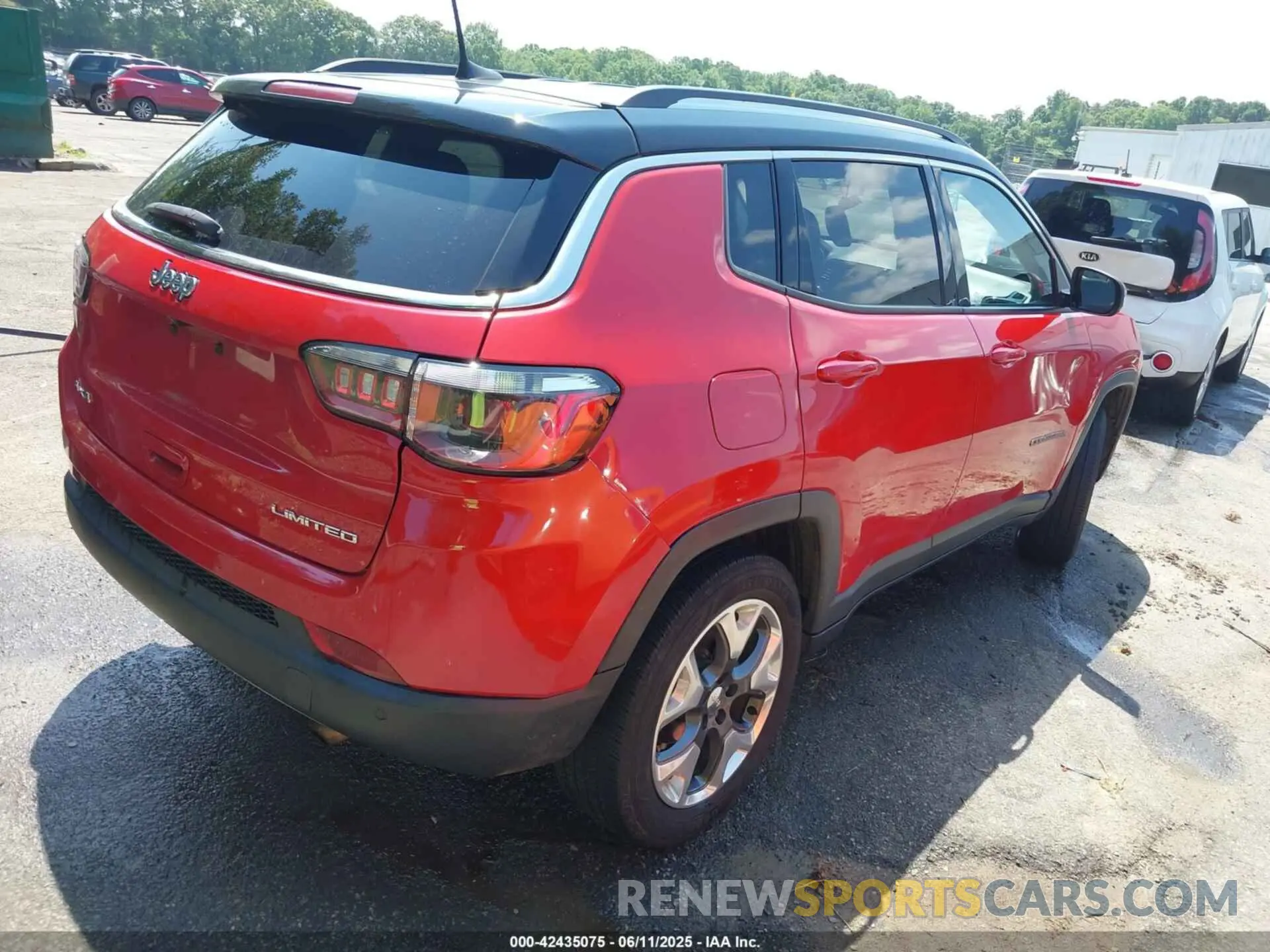 4 Photograph of a damaged car 3C4NJDCB3MT599685 JEEP COMPASS 2021