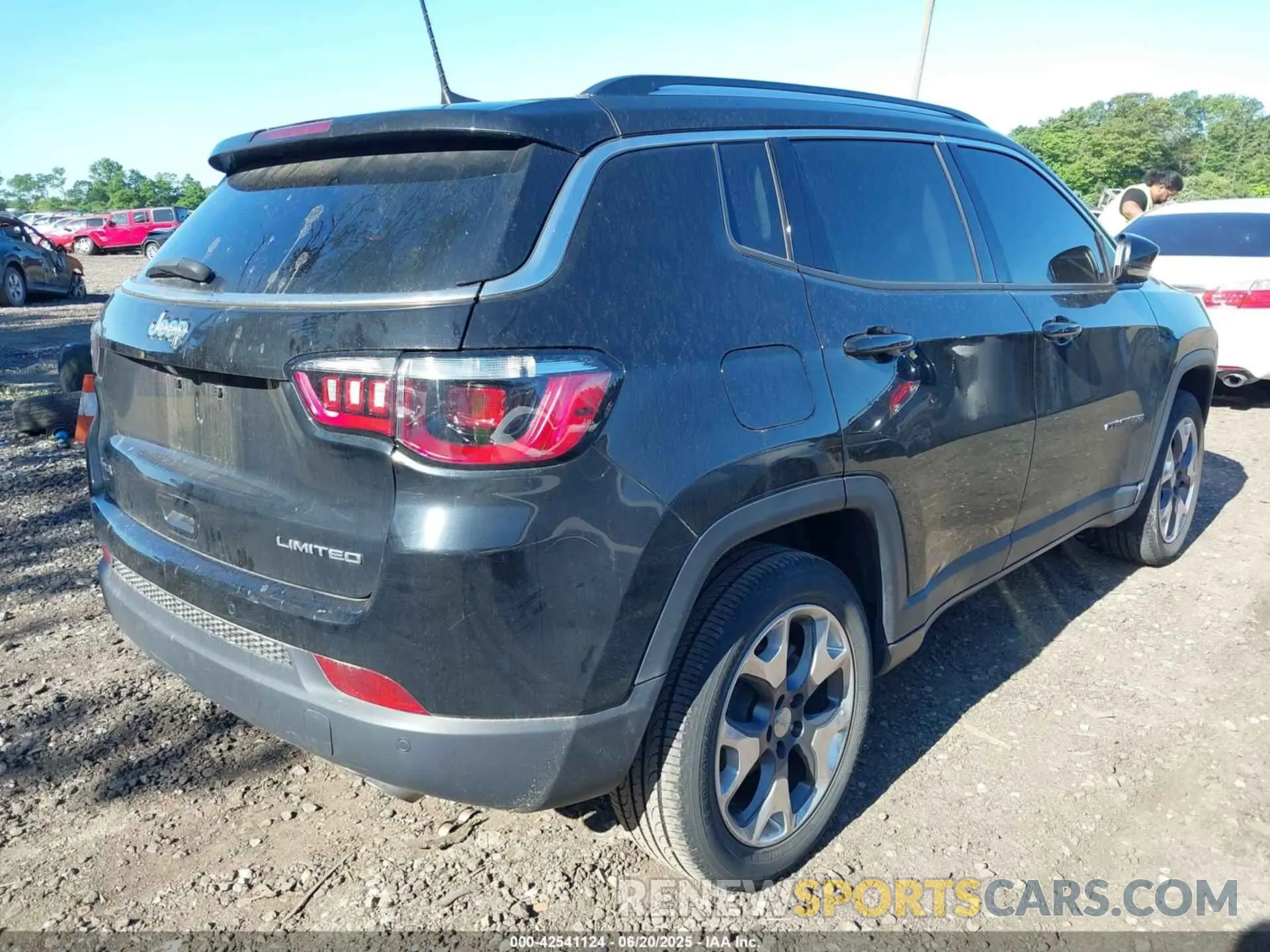 4 Photograph of a damaged car 3C4NJDCB4MT538233 JEEP COMPASS 2021