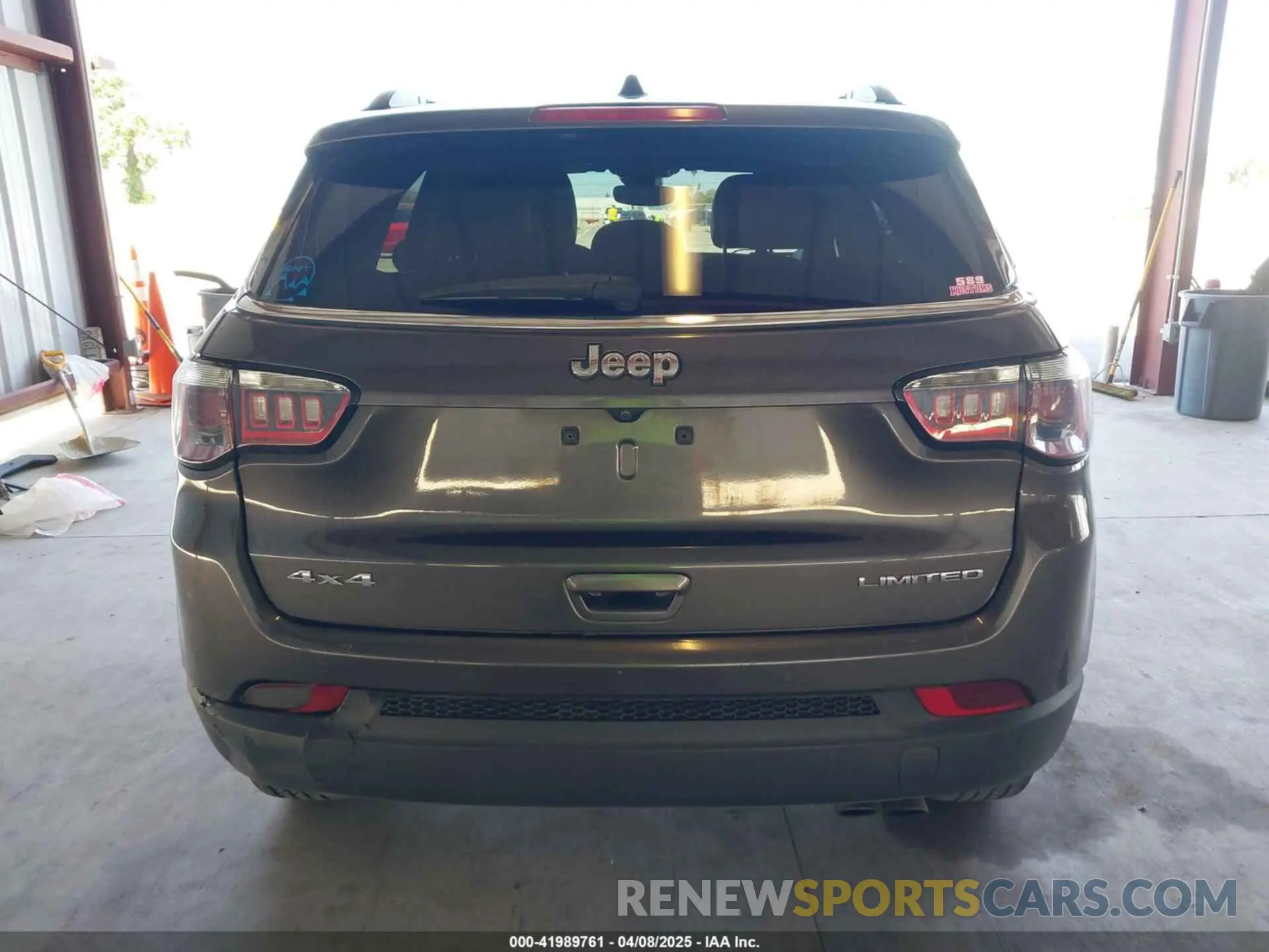 17 Фотография поврежденного автомобиля 3C4NJDCB4MT565268 JEEP COMPASS 2021