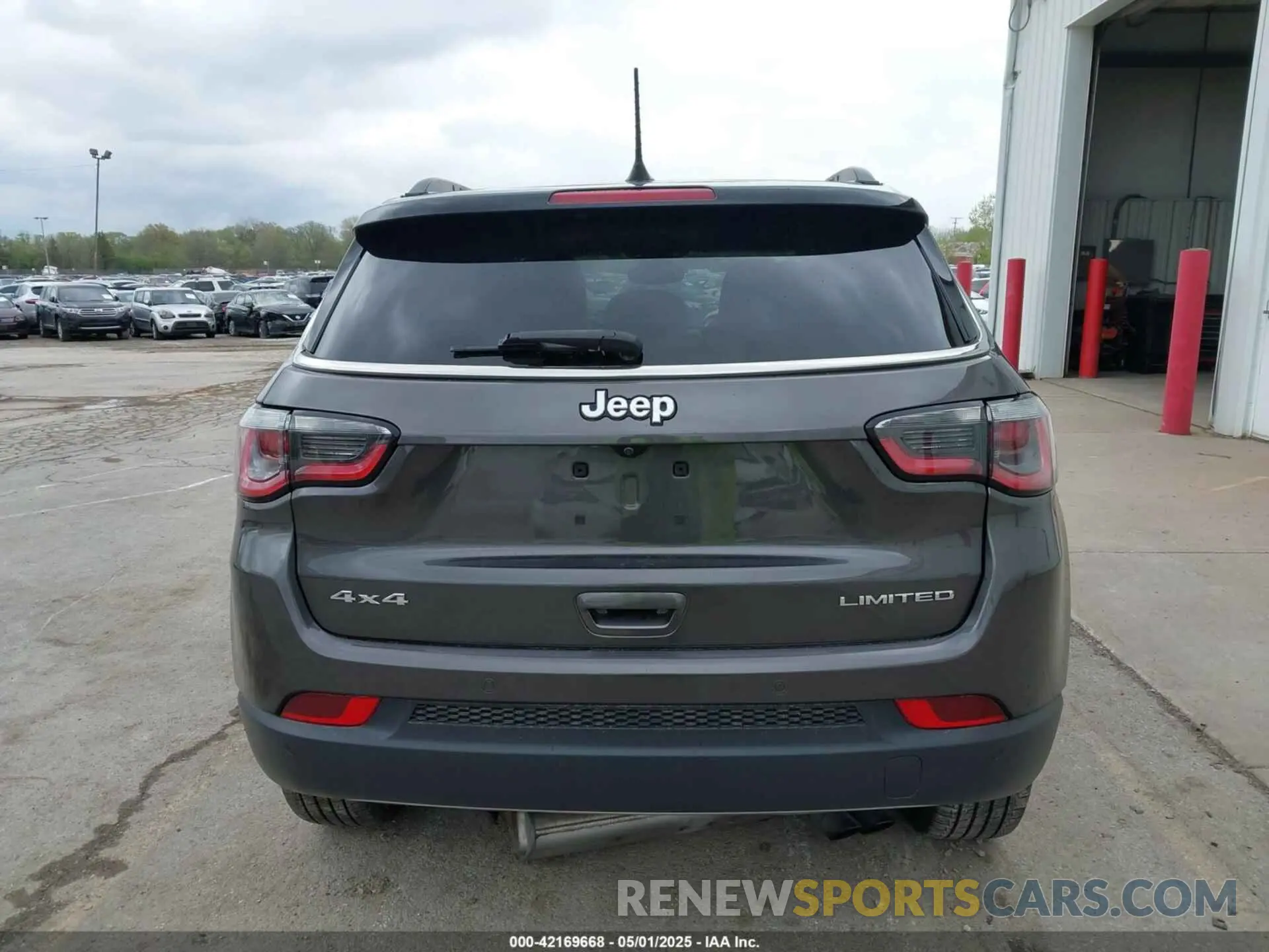 16 Photograph of a damaged car 3C4NJDCB5MT521750 JEEP COMPASS 2021