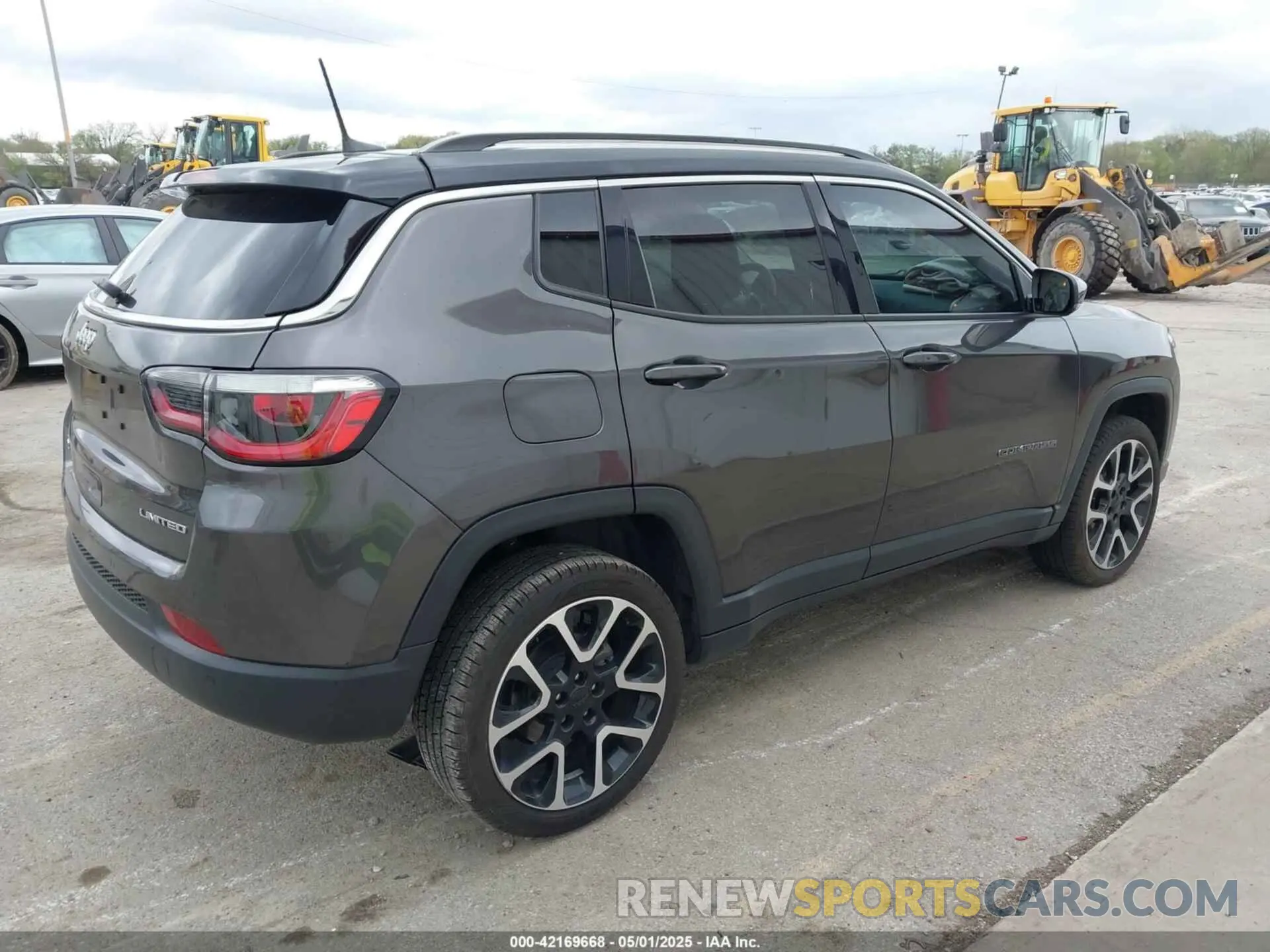 4 Photograph of a damaged car 3C4NJDCB5MT521750 JEEP COMPASS 2021