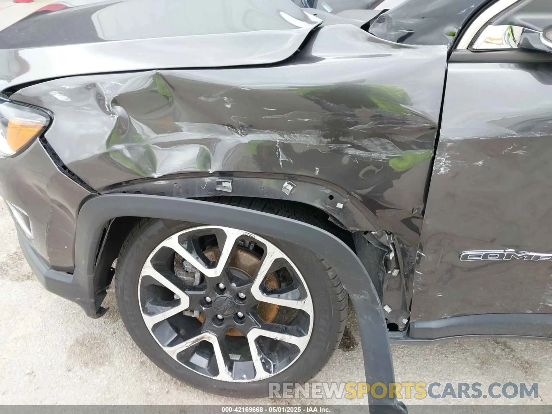 6 Photograph of a damaged car 3C4NJDCB5MT521750 JEEP COMPASS 2021
