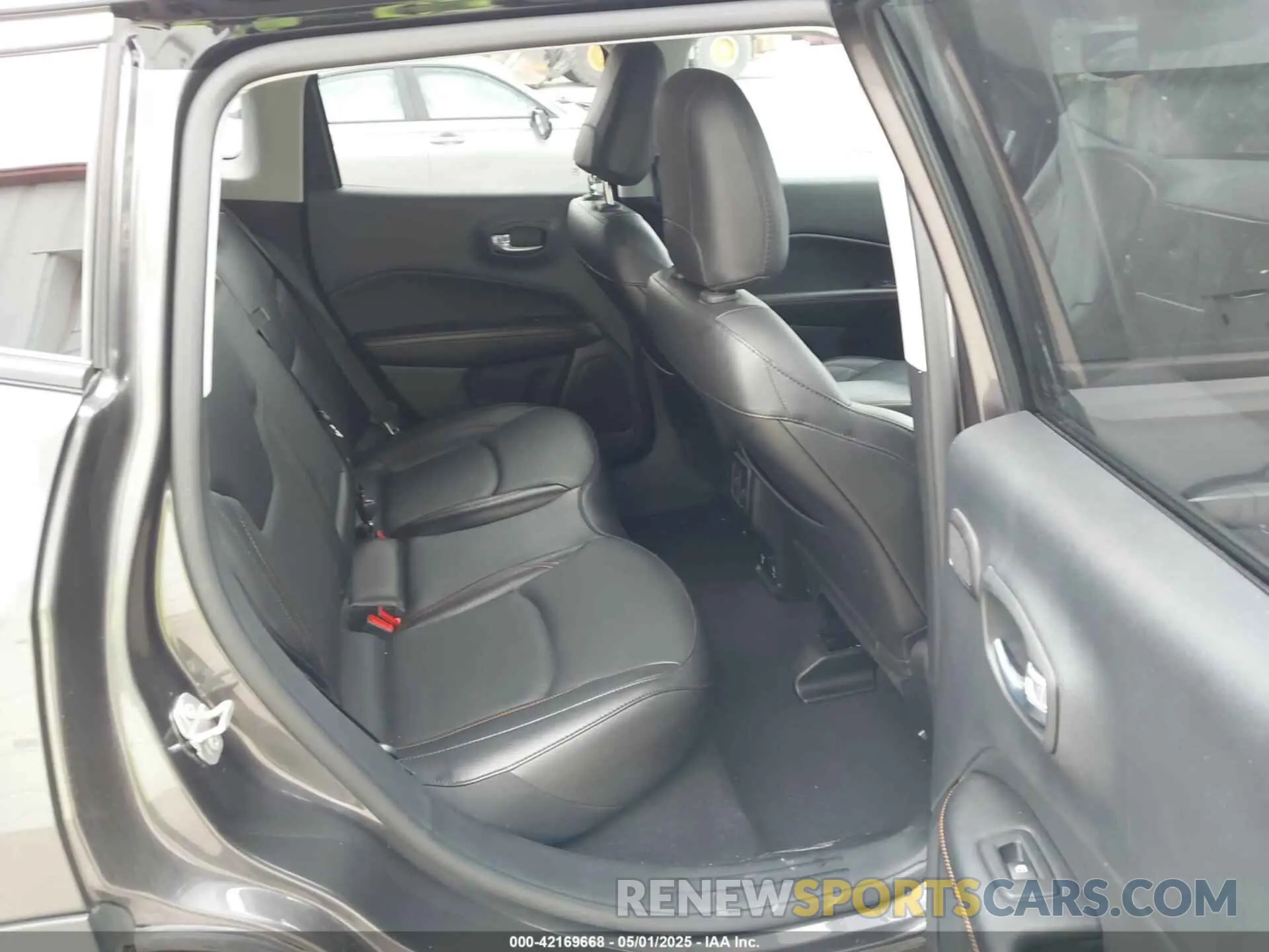 8 Photograph of a damaged car 3C4NJDCB5MT521750 JEEP COMPASS 2021