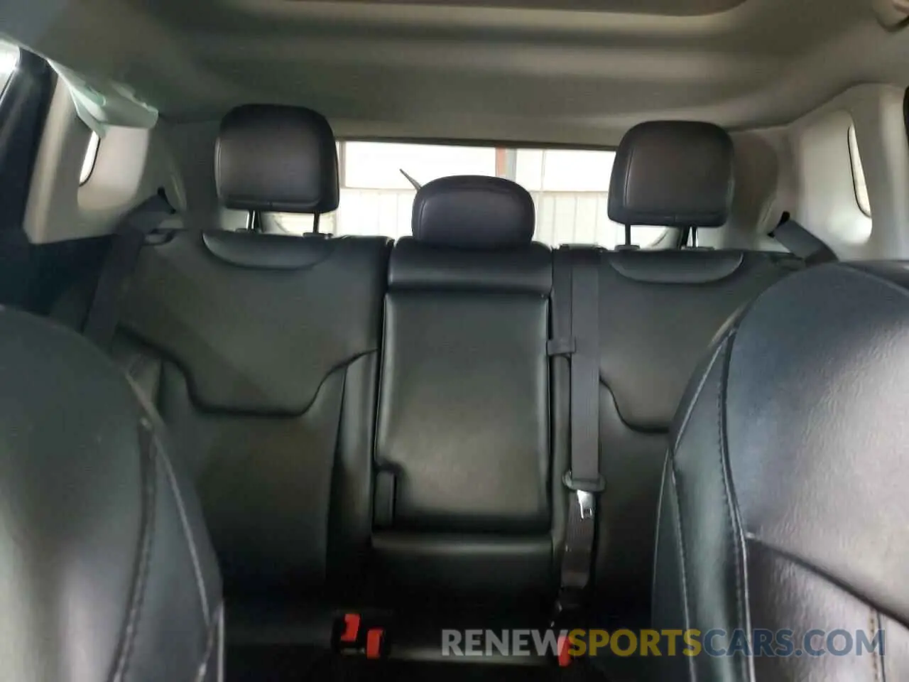 10 Photograph of a damaged car 3C4NJDCB5MT603624 JEEP COMPASS 2021
