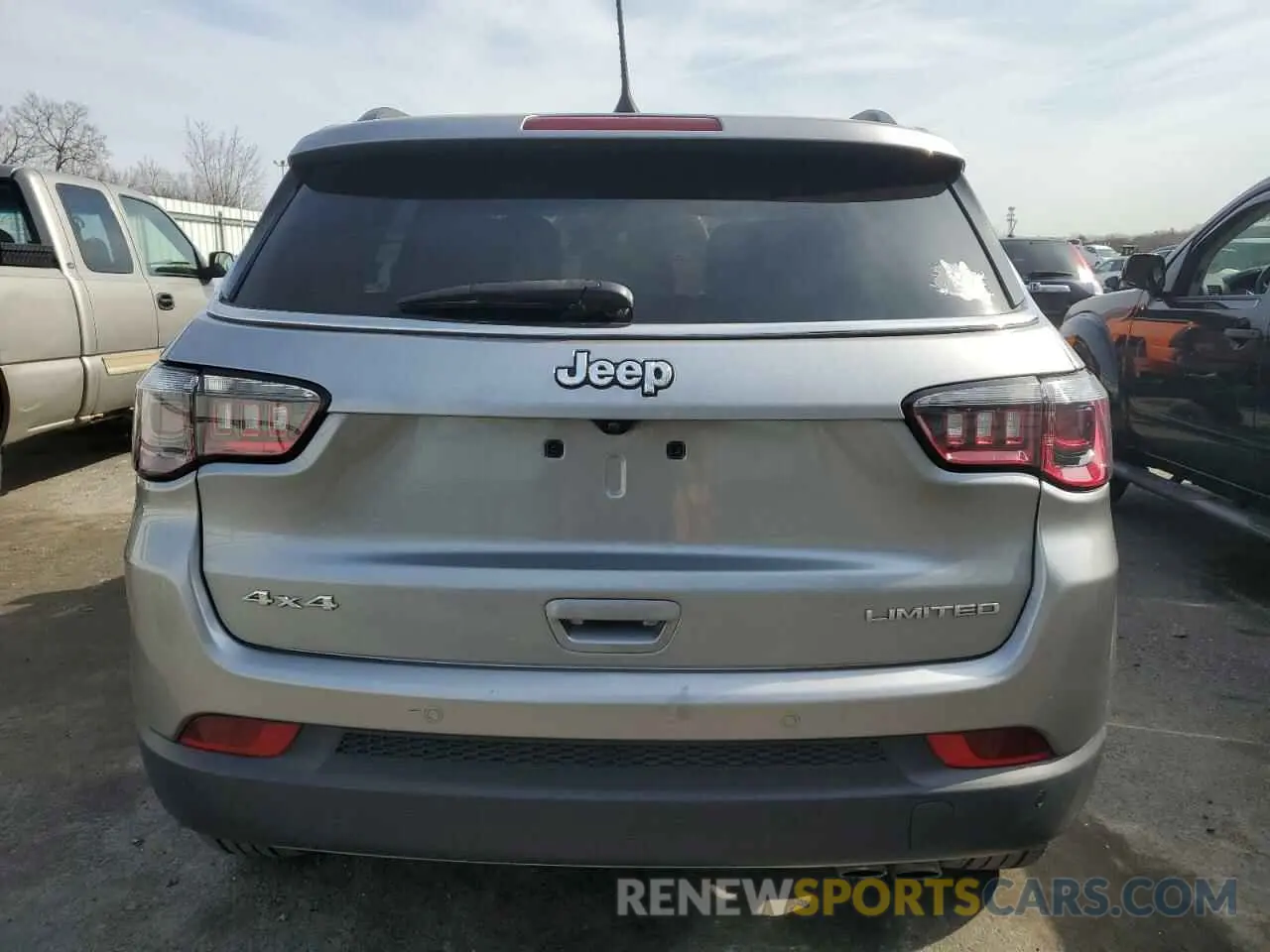 6 Photograph of a damaged car 3C4NJDCB6MT528495 JEEP COMPASS 2021
