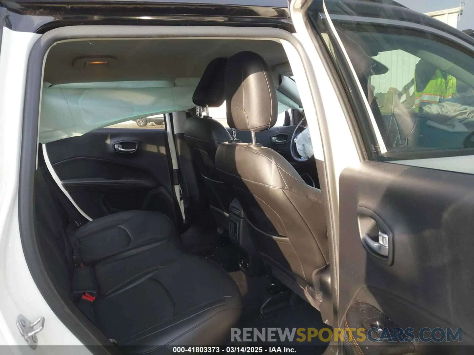 8 Photograph of a damaged car 3C4NJDCB6MT561125 JEEP COMPASS 2021