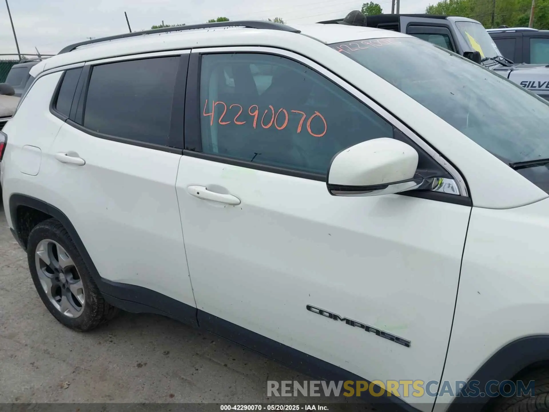 14 Photograph of a damaged car 3C4NJDCBXMT515300 JEEP COMPASS 2021