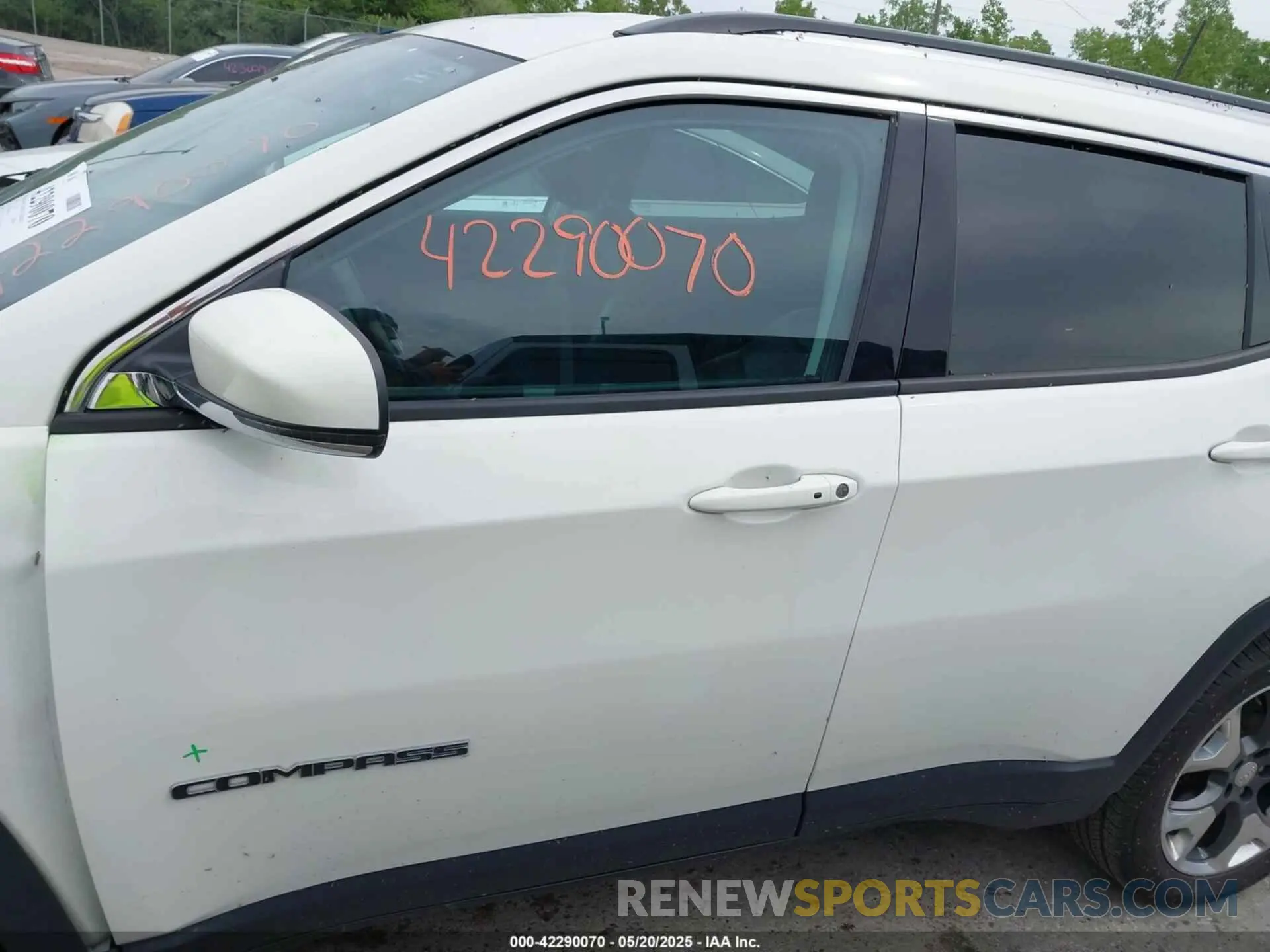 15 Photograph of a damaged car 3C4NJDCBXMT515300 JEEP COMPASS 2021