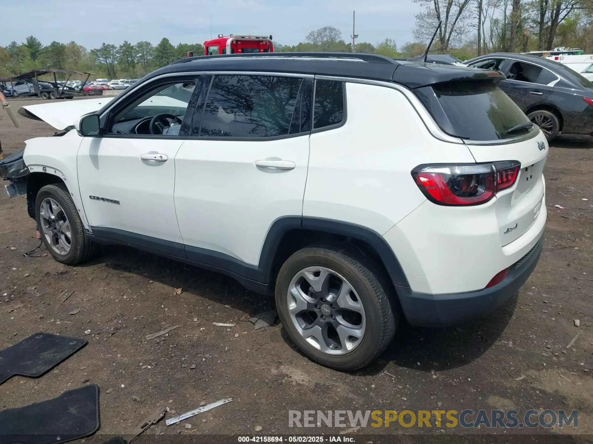 3 Photograph of a damaged car 3C4NJDCBXMT576517 JEEP COMPASS 2021