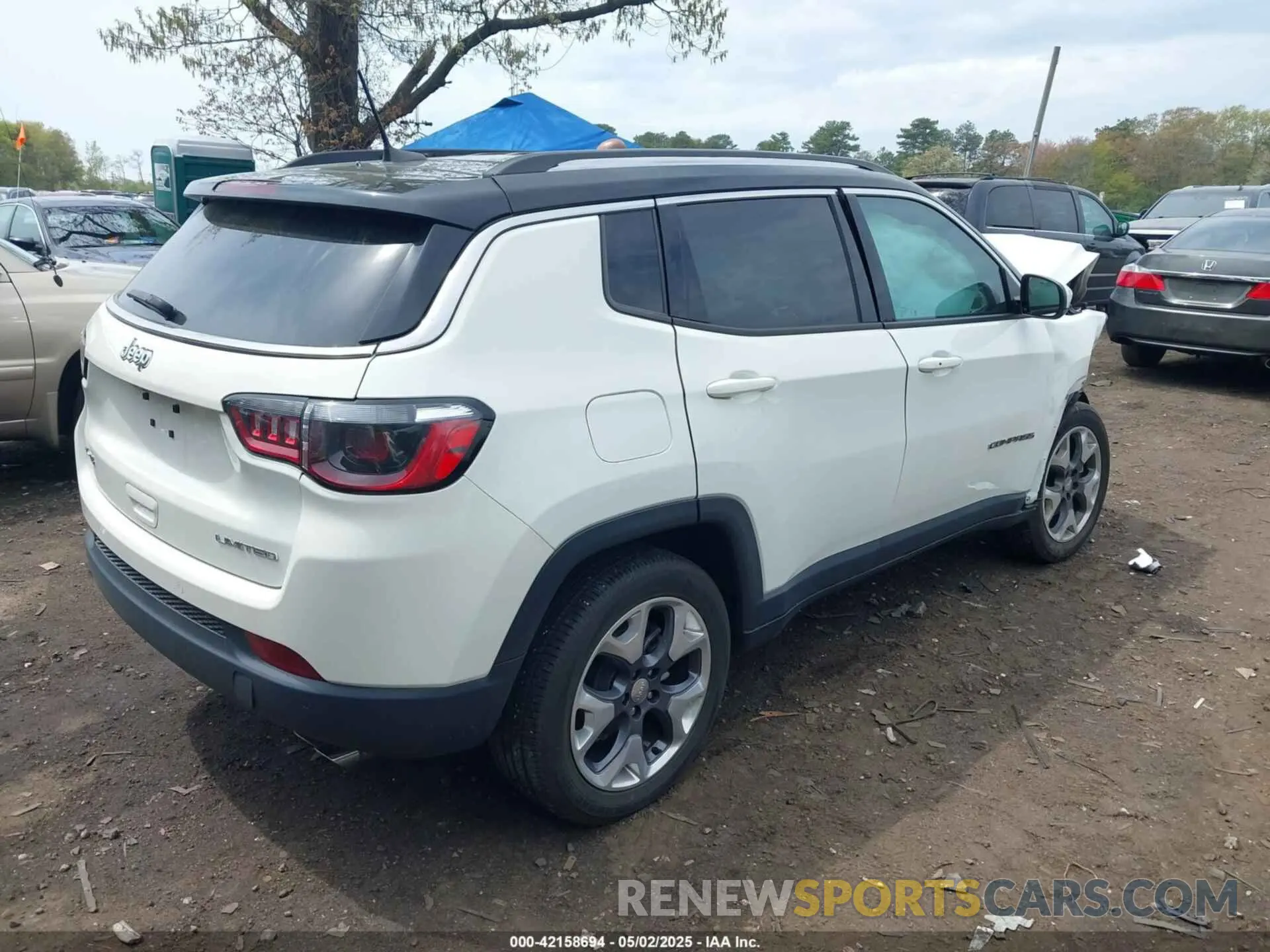 4 Photograph of a damaged car 3C4NJDCBXMT576517 JEEP COMPASS 2021
