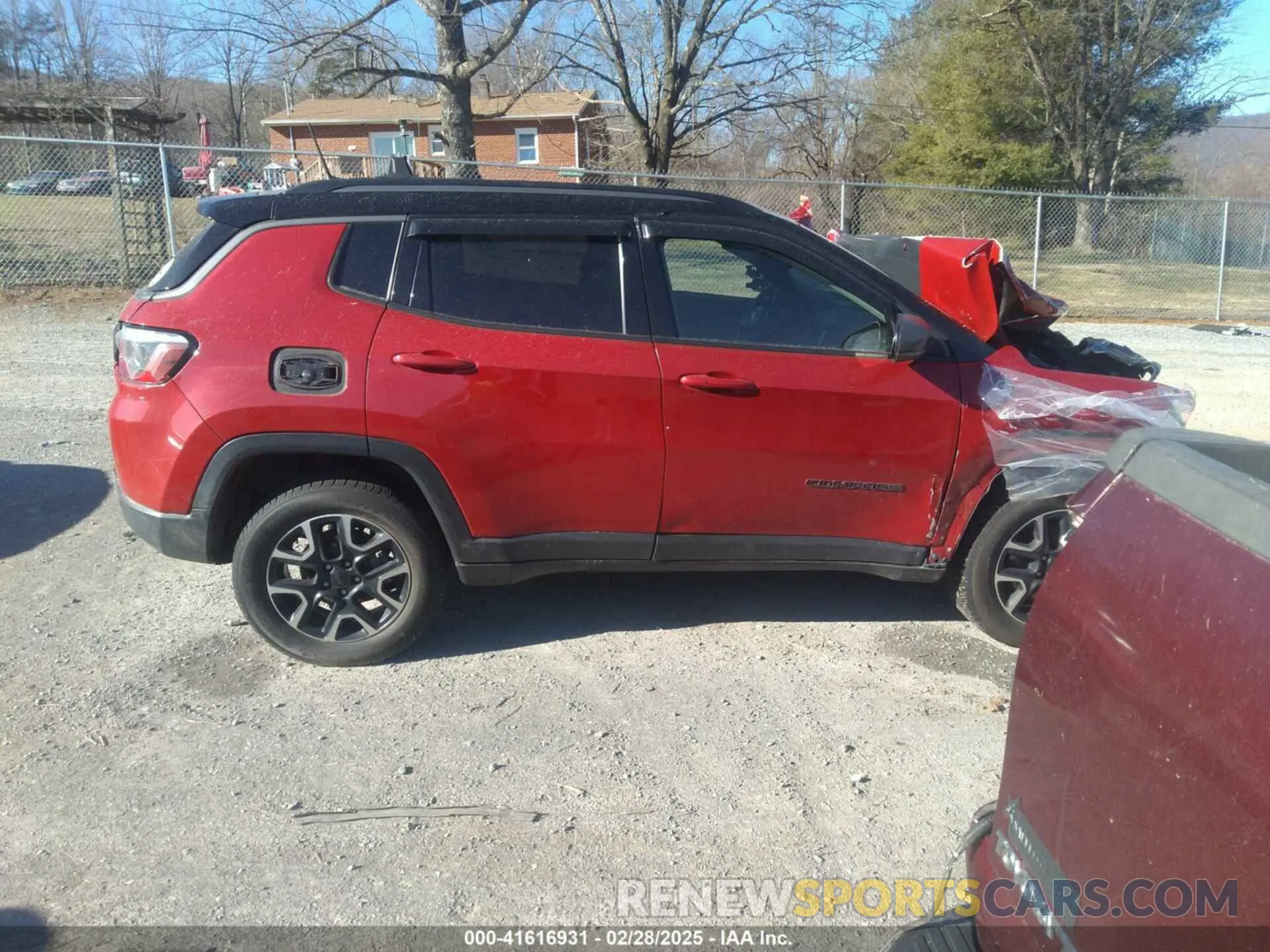 14 Photograph of a damaged car 3C4NJDDB1MT547924 JEEP COMPASS 2021