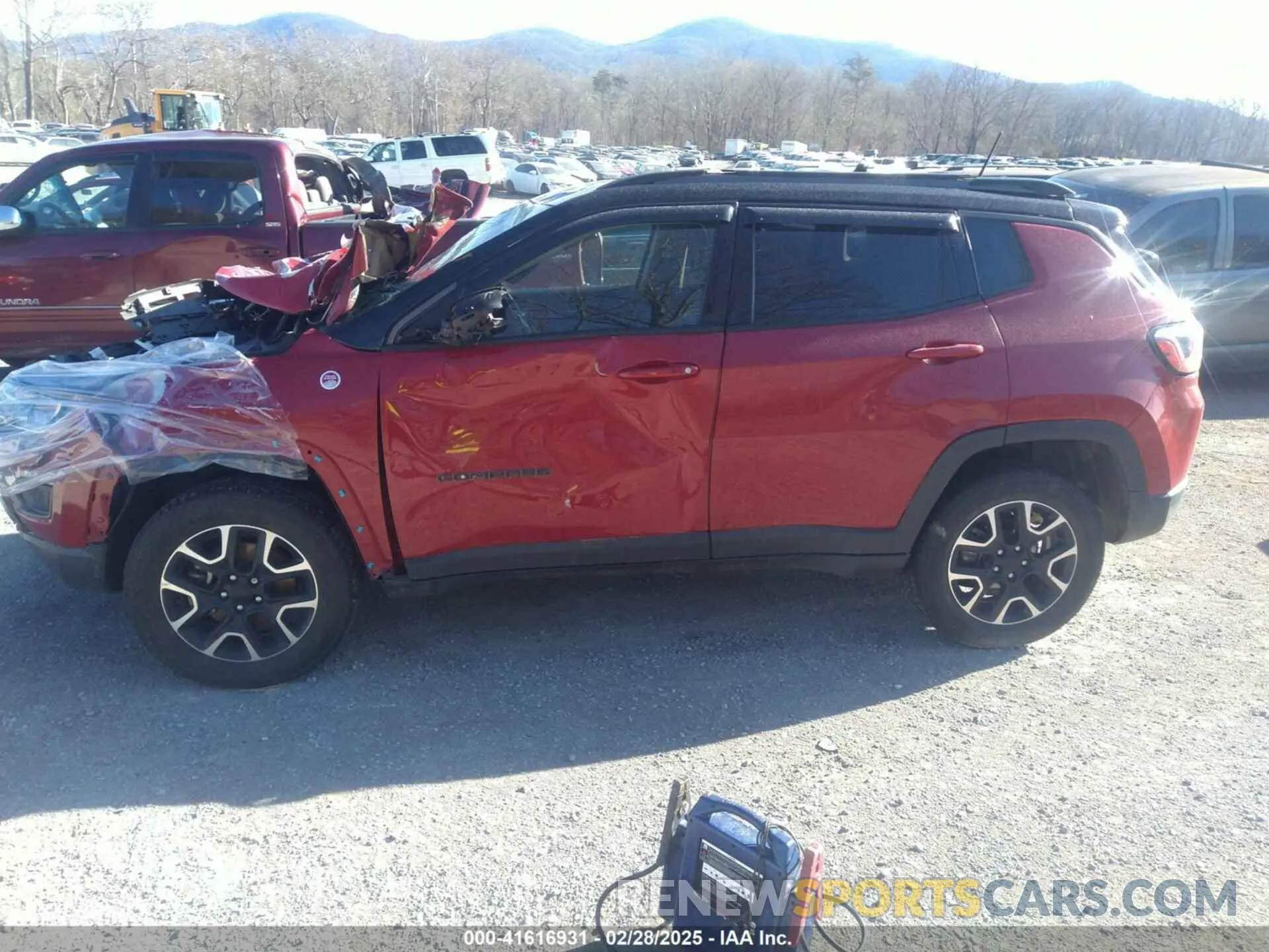 15 Photograph of a damaged car 3C4NJDDB1MT547924 JEEP COMPASS 2021