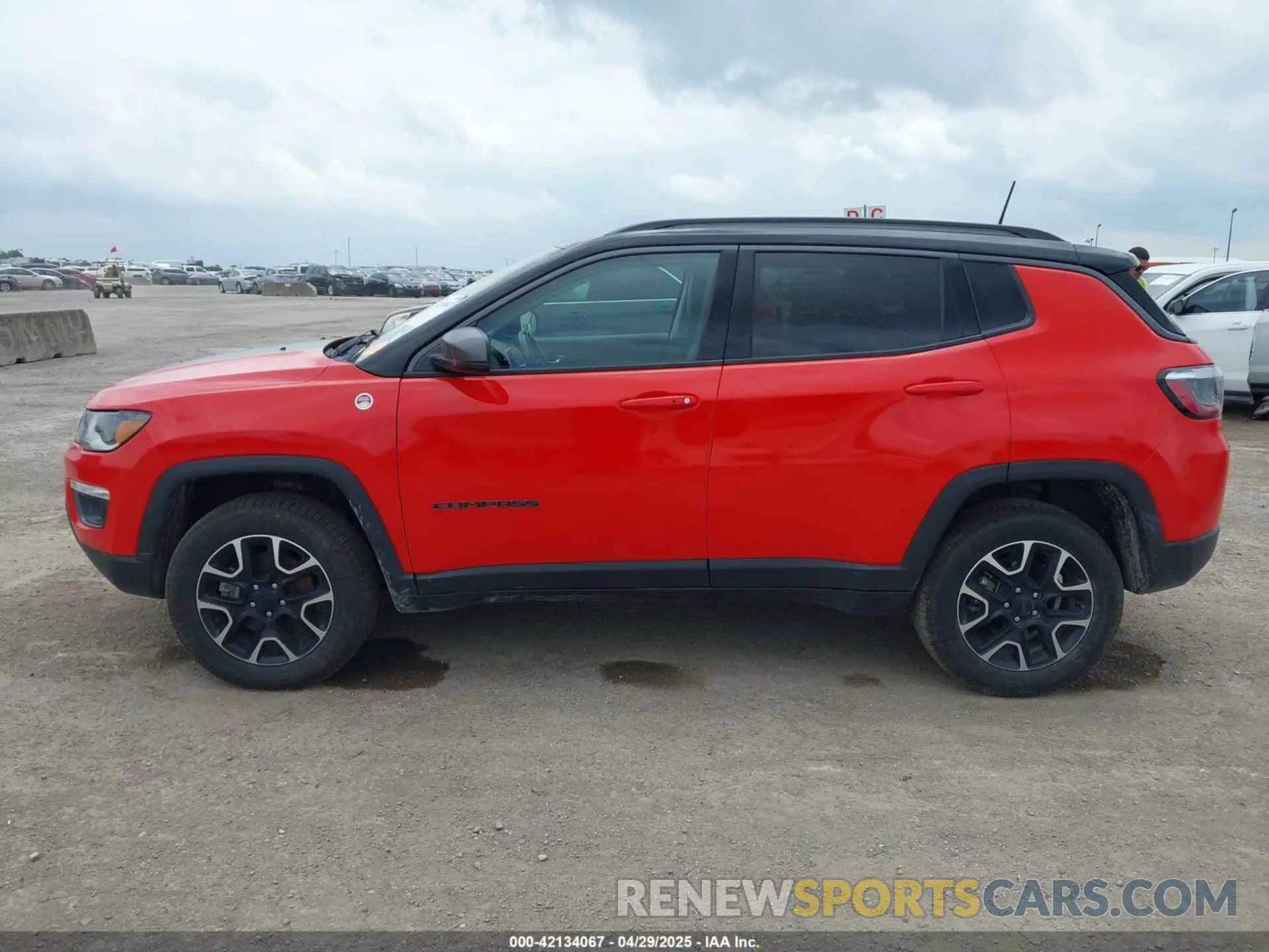 14 Photograph of a damaged car 3C4NJDDB3MT503519 JEEP COMPASS 2021