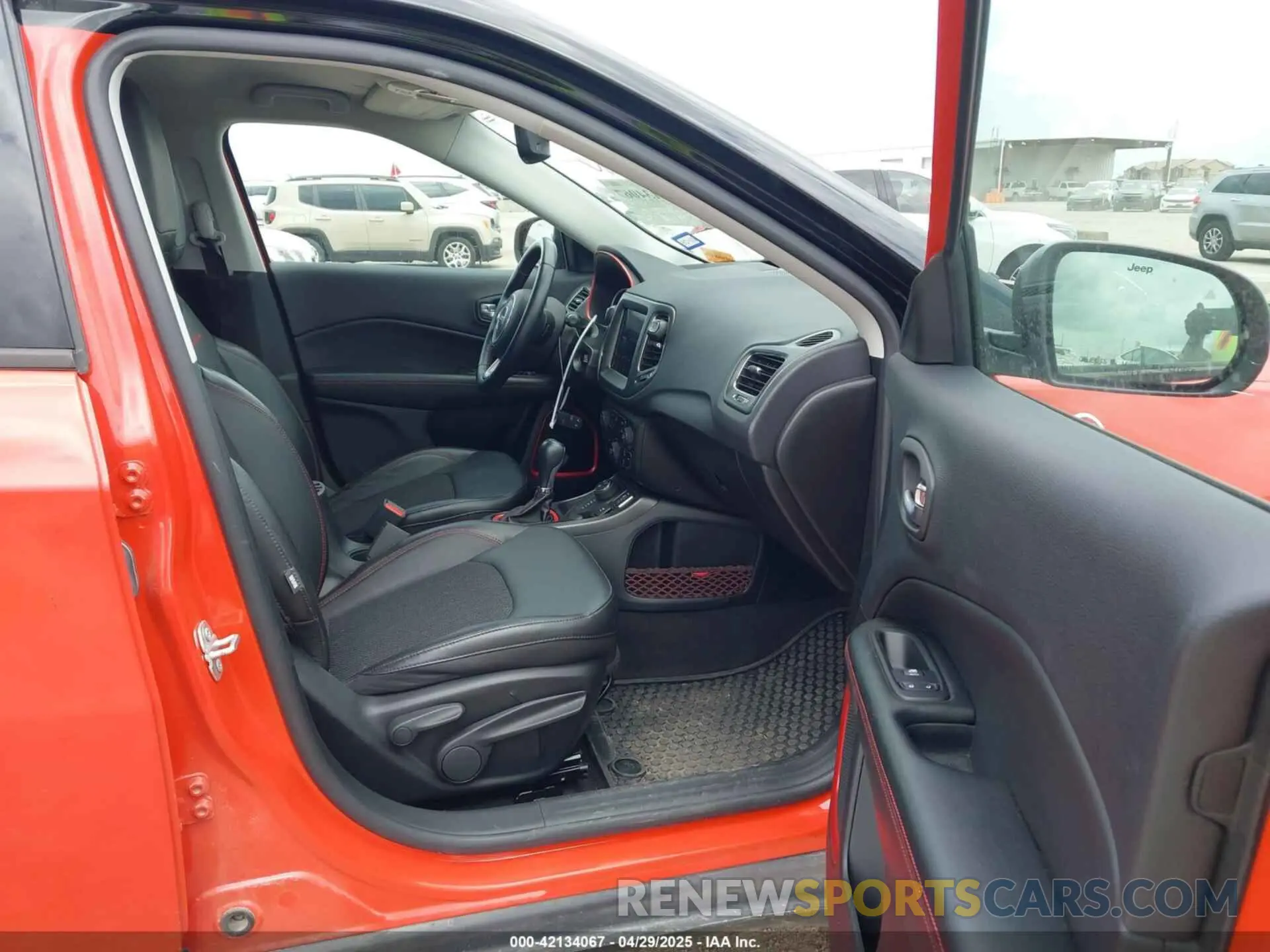 5 Photograph of a damaged car 3C4NJDDB3MT503519 JEEP COMPASS 2021