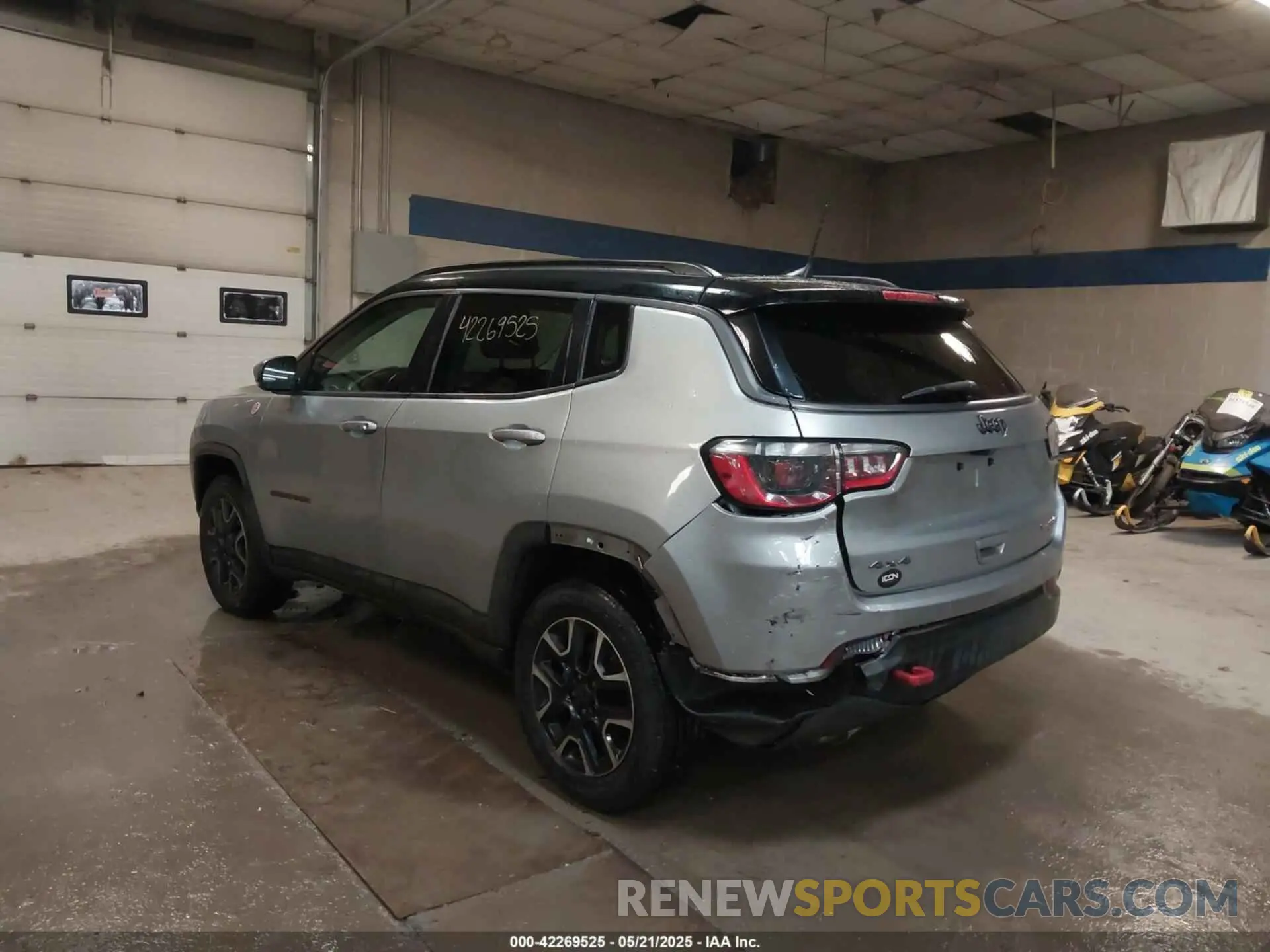 3 Photograph of a damaged car 3C4NJDDB3MT587034 JEEP COMPASS 2021