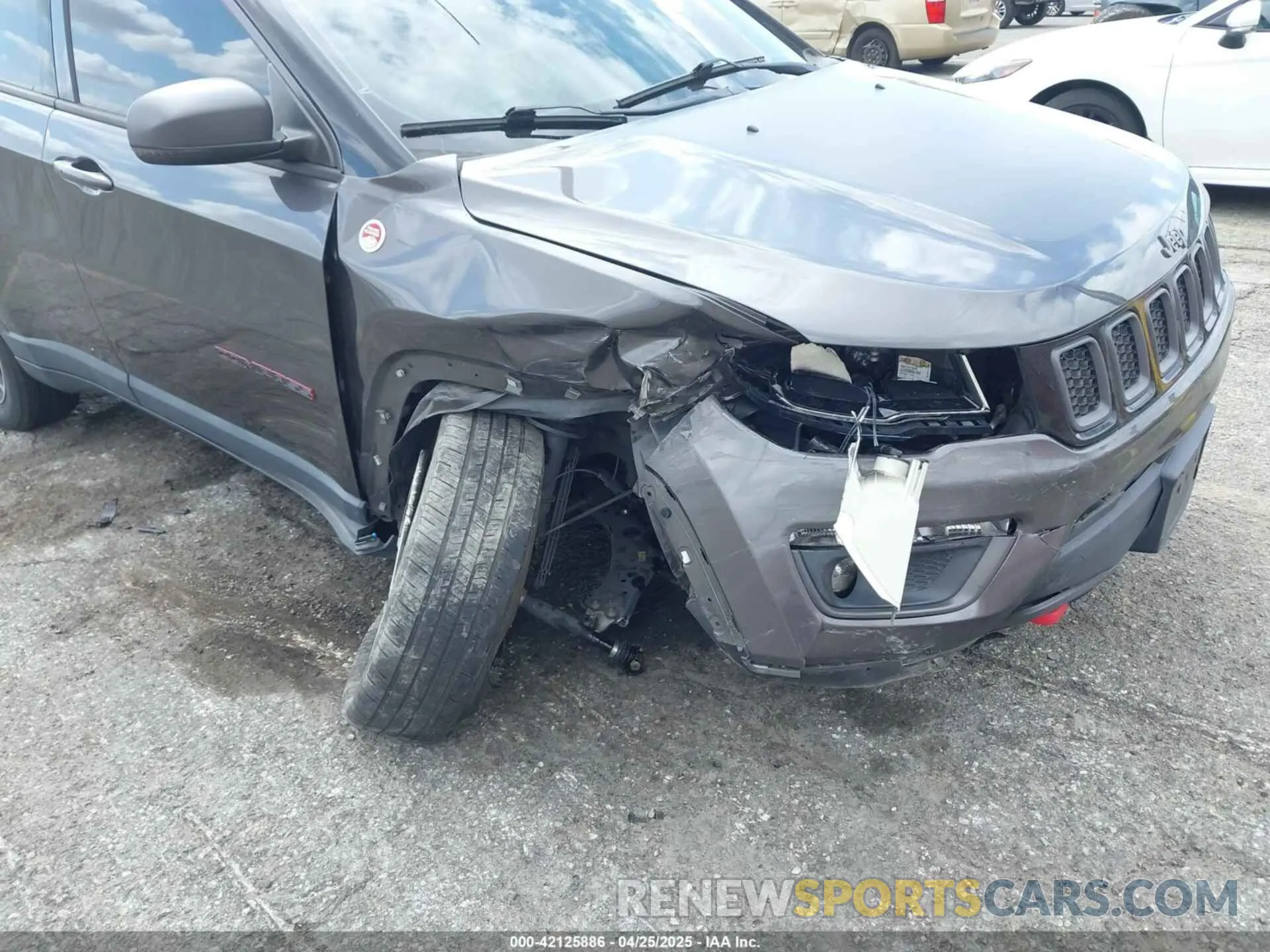 18 Фотография поврежденного автомобиля 3C4NJDDB6MT561074 JEEP COMPASS 2021