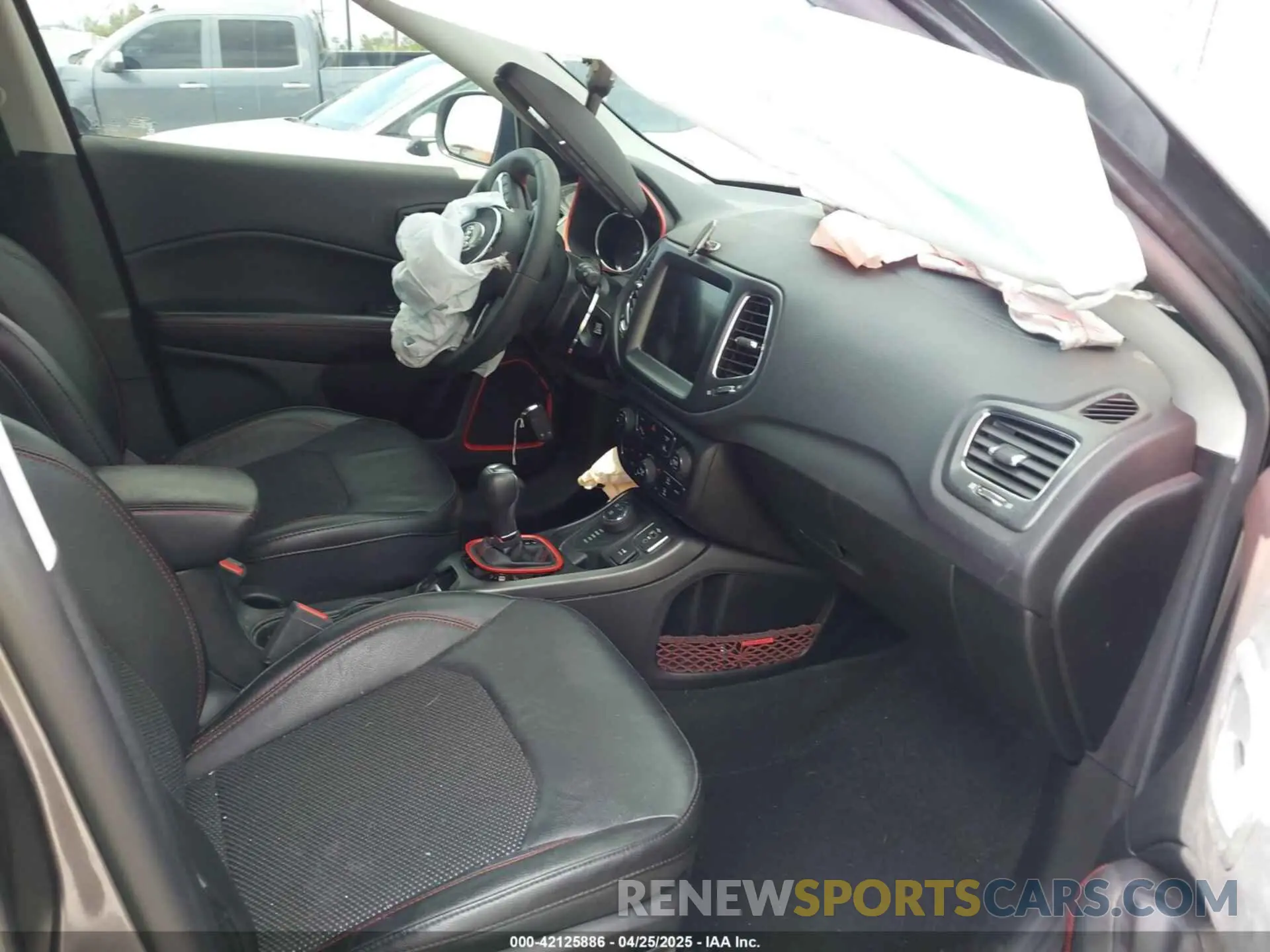 5 Фотография поврежденного автомобиля 3C4NJDDB6MT561074 JEEP COMPASS 2021
