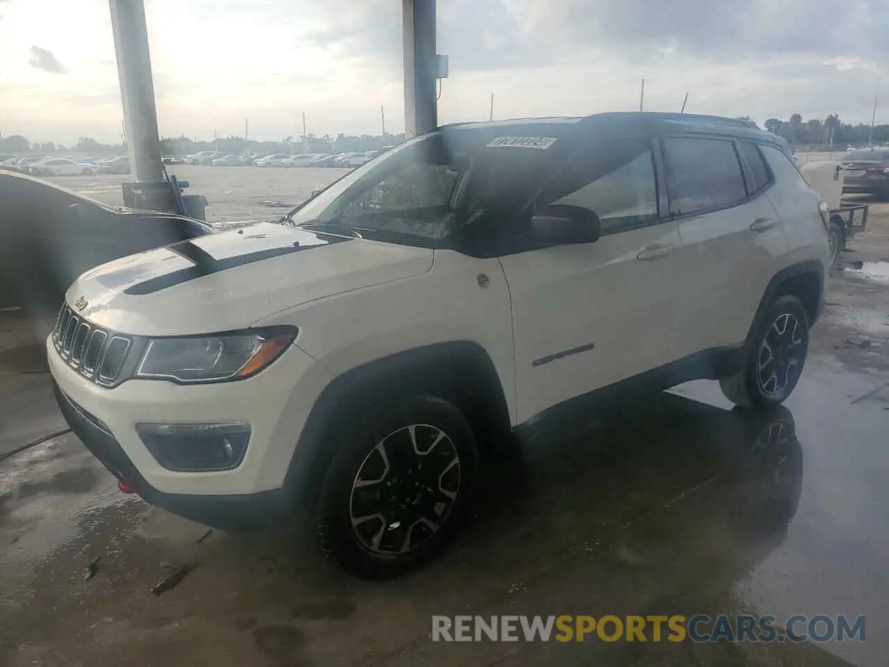 1 Photograph of a damaged car 3C4NJDDB6MT564704 JEEP COMPASS 2021