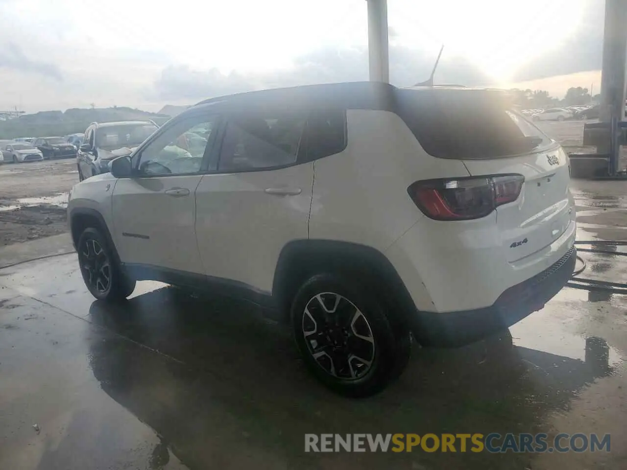 2 Photograph of a damaged car 3C4NJDDB6MT564704 JEEP COMPASS 2021