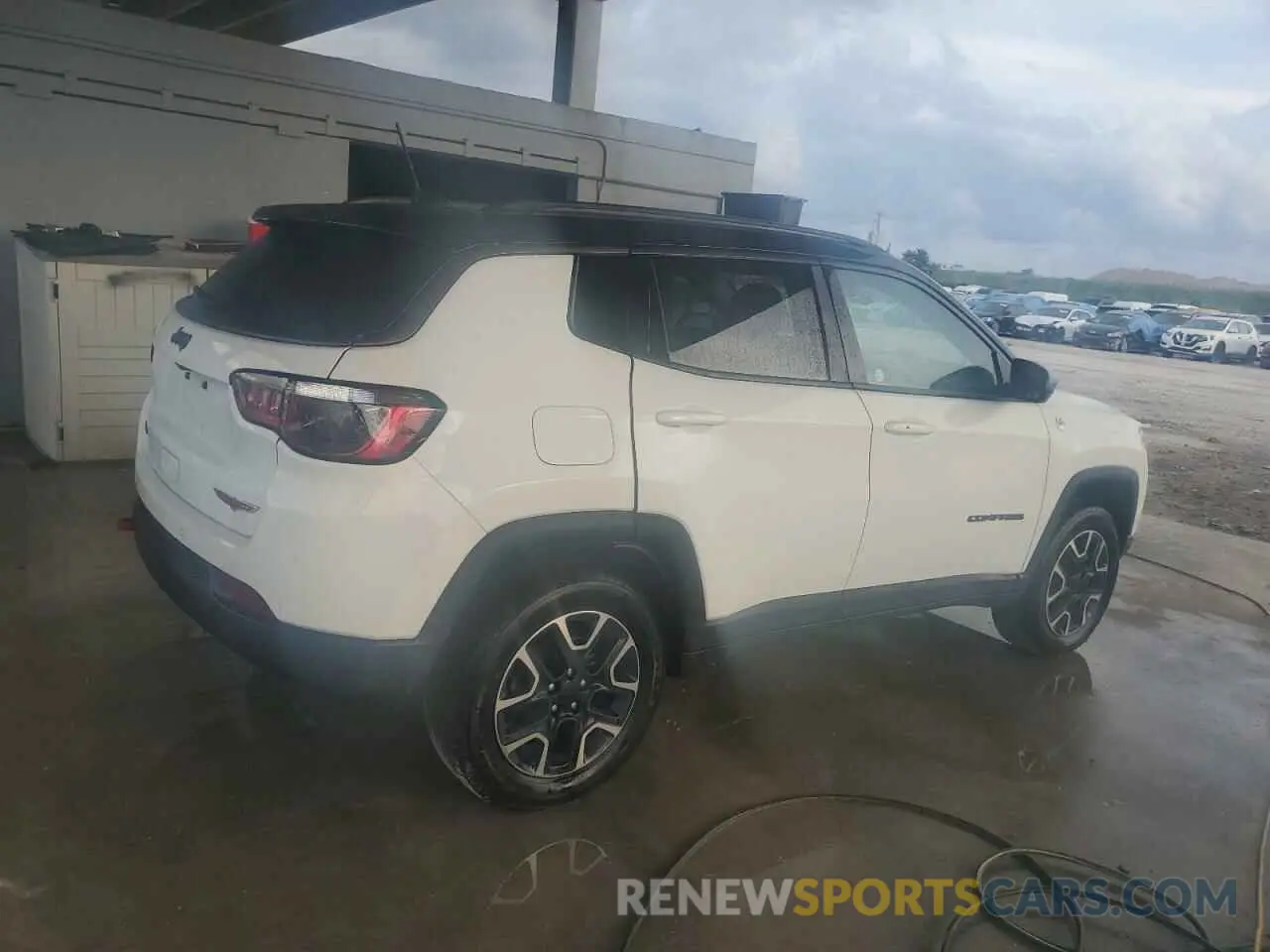 3 Photograph of a damaged car 3C4NJDDB6MT564704 JEEP COMPASS 2021