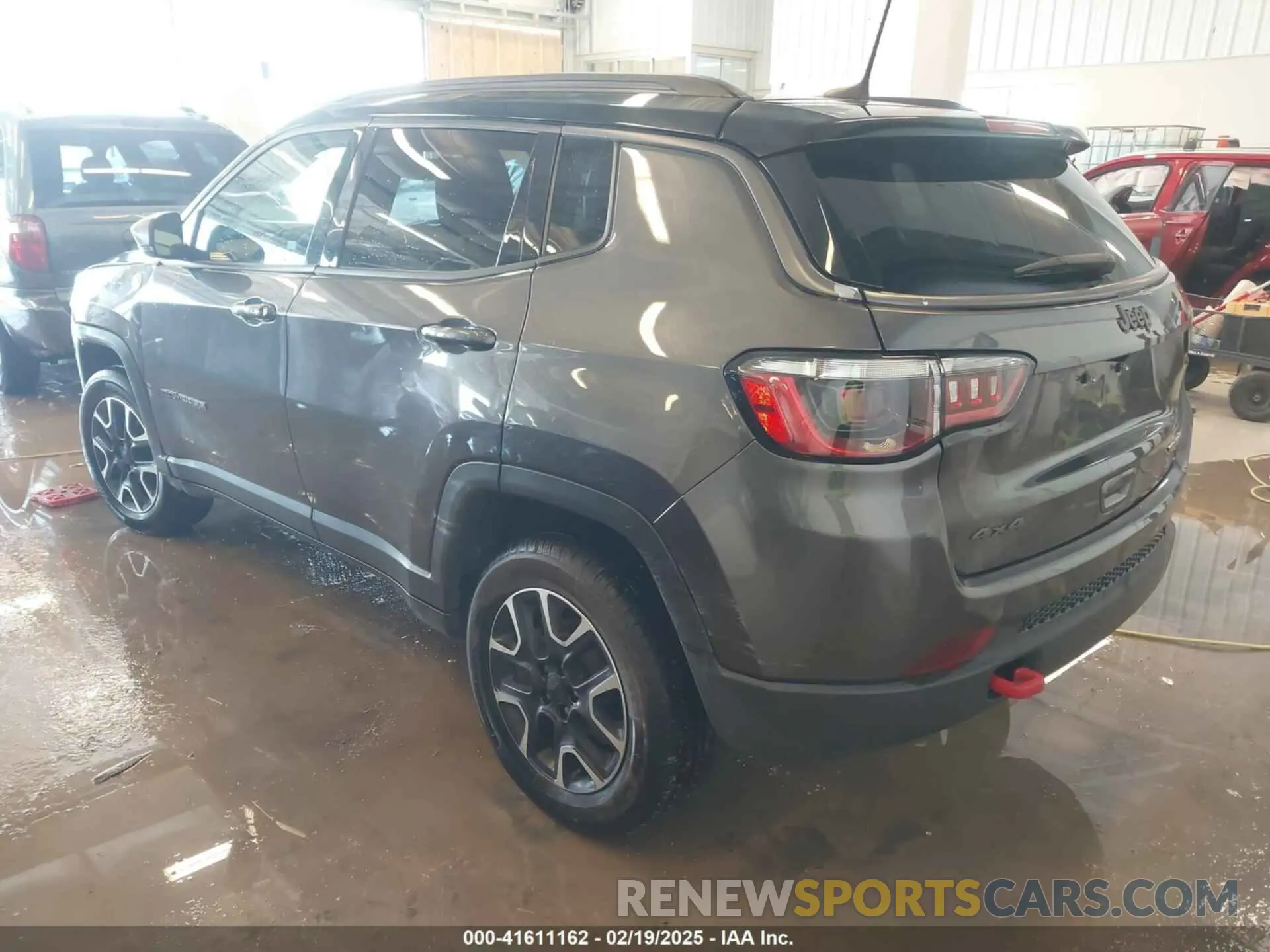 3 Photograph of a damaged car 3C4NJDDB7MT564422 JEEP COMPASS 2021