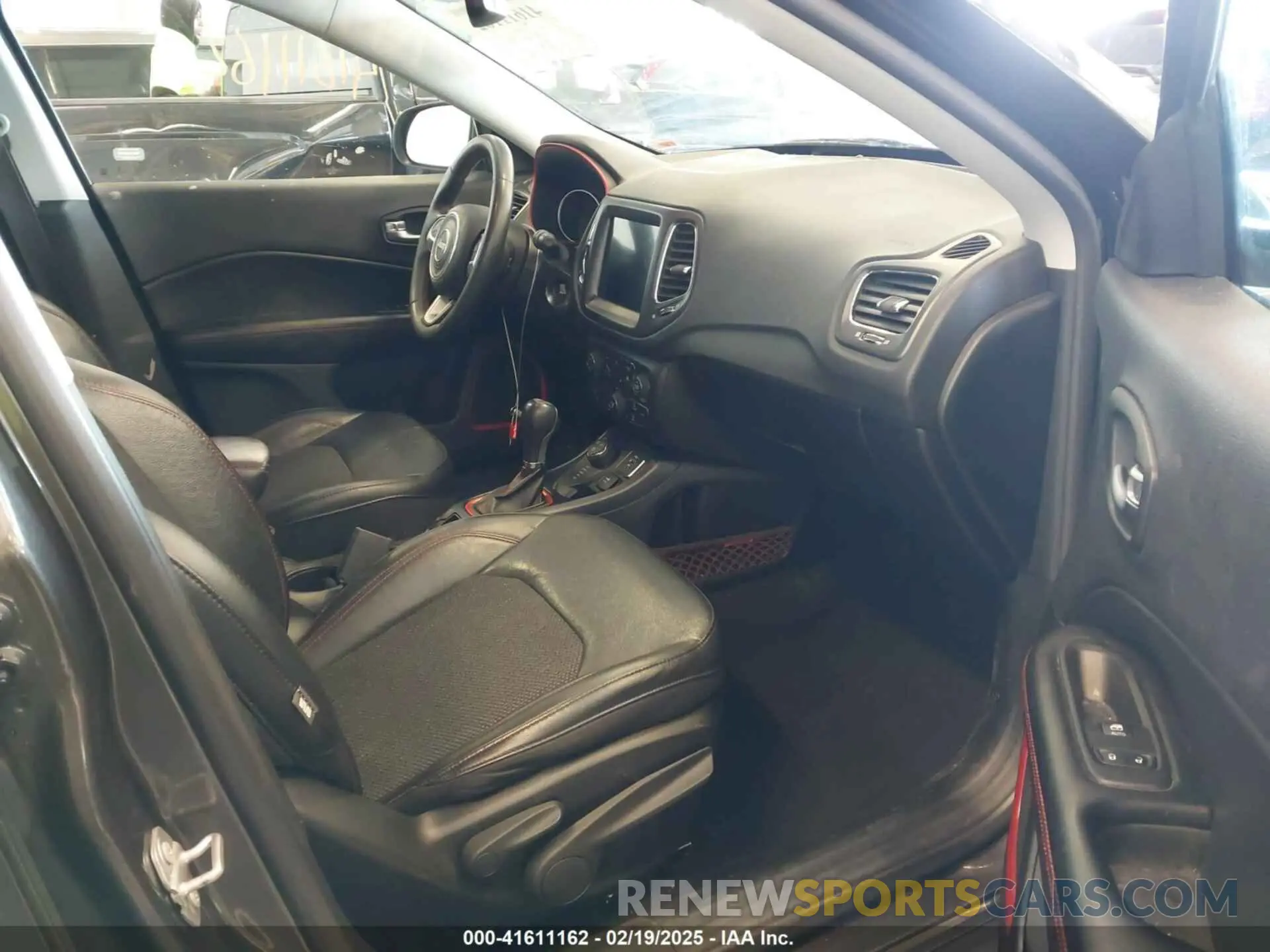 5 Photograph of a damaged car 3C4NJDDB7MT564422 JEEP COMPASS 2021