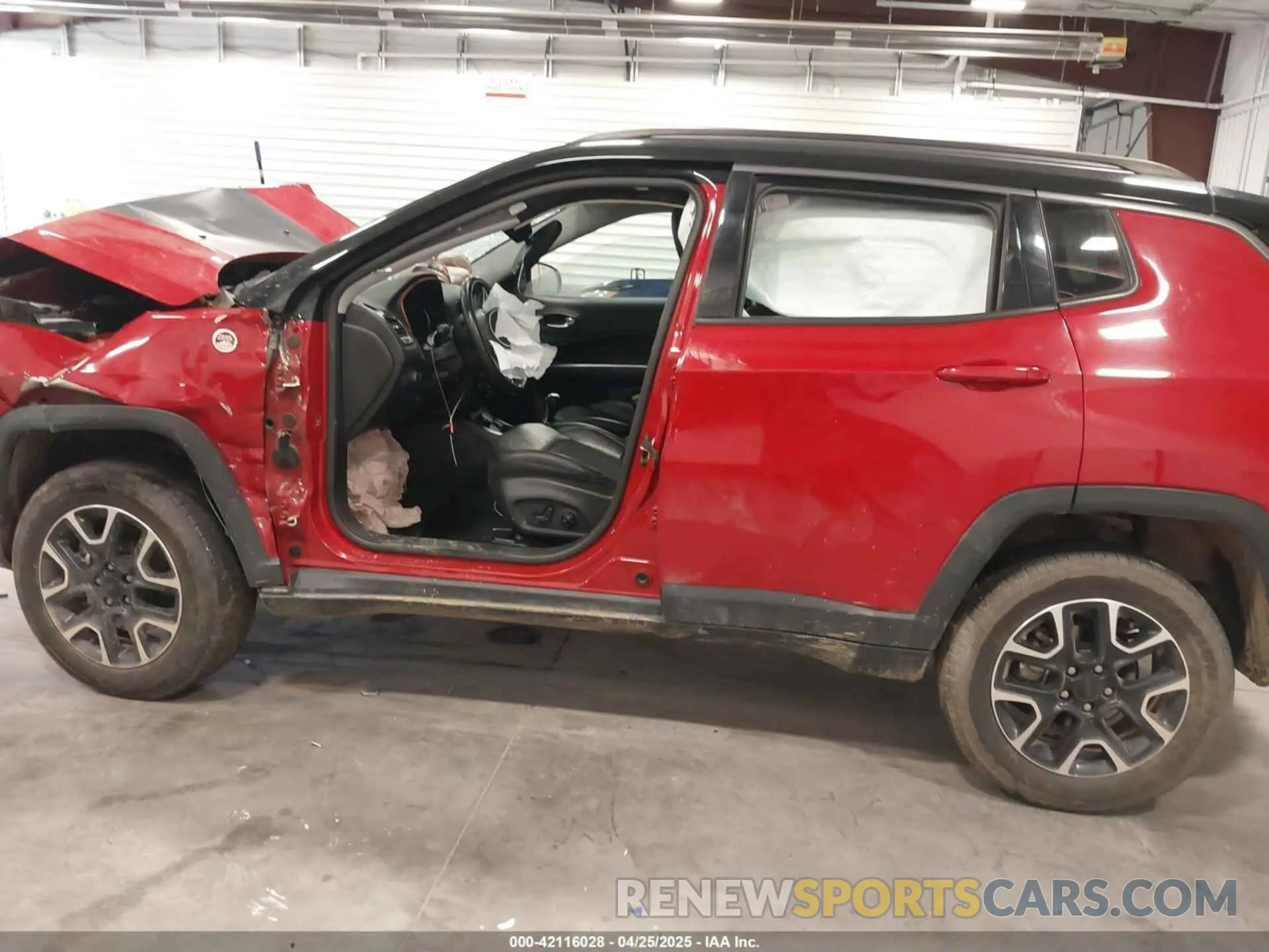 15 Photograph of a damaged car 3C4NJDDBXMT586981 JEEP COMPASS 2021