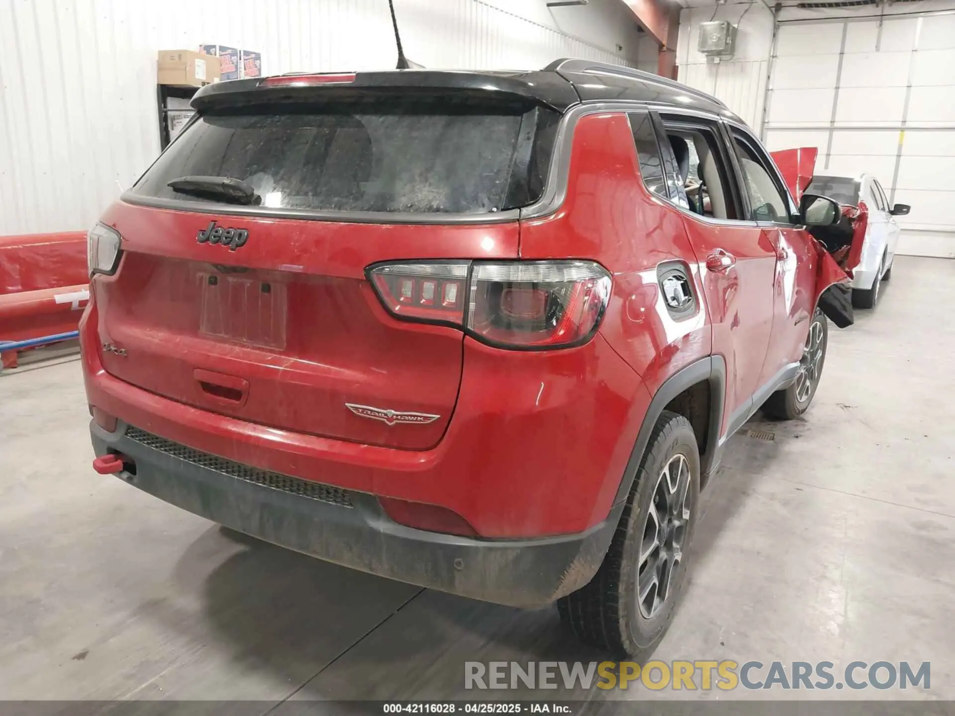 4 Photograph of a damaged car 3C4NJDDBXMT586981 JEEP COMPASS 2021
