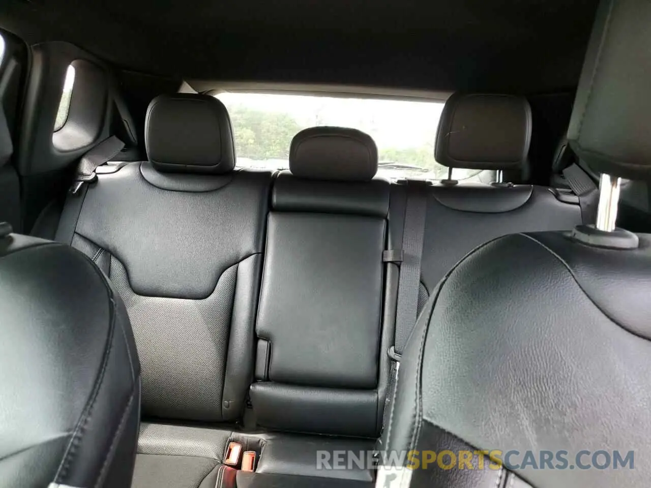 10 Photograph of a damaged car 3C4NJDEB0MT535553 JEEP COMPASS 2021