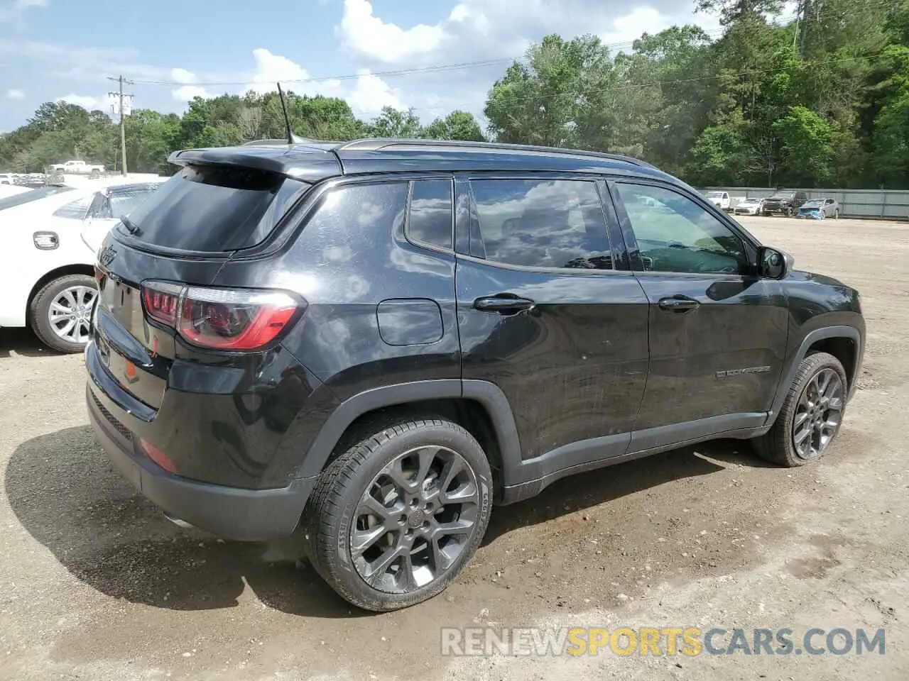 3 Photograph of a damaged car 3C4NJDEB0MT535553 JEEP COMPASS 2021