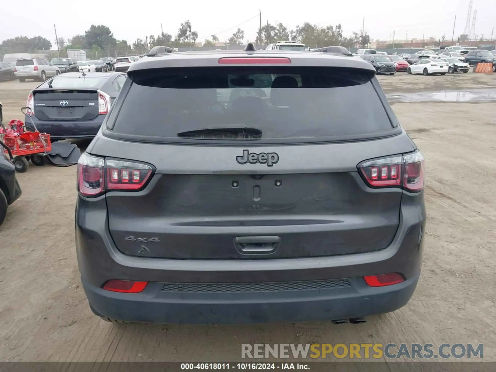 16 Photograph of a damaged car 3C4NJDEB1MT525064 JEEP COMPASS 2021