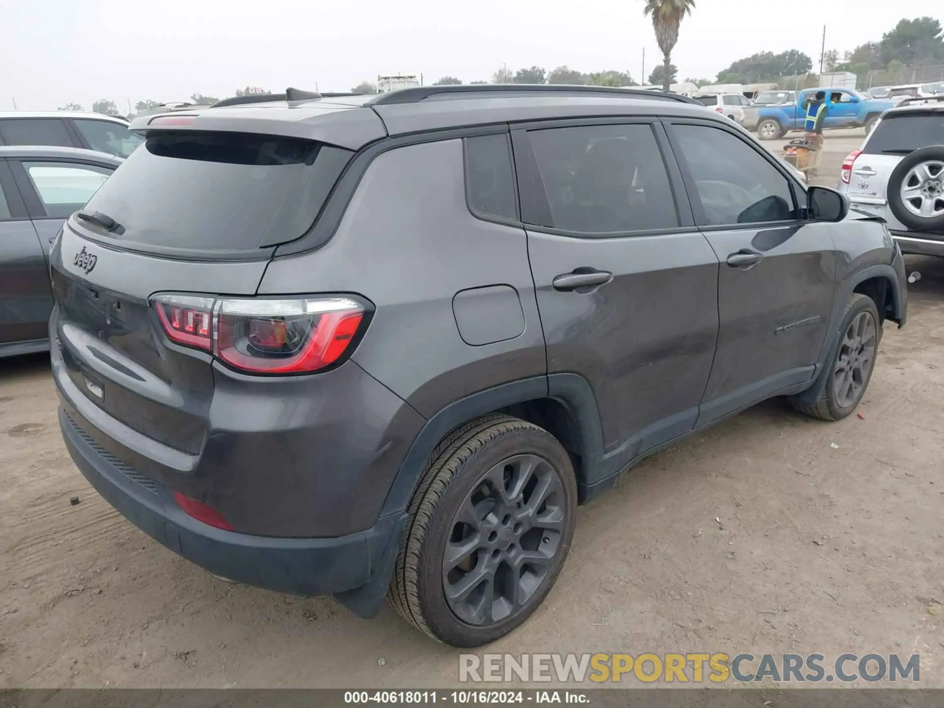 4 Photograph of a damaged car 3C4NJDEB1MT525064 JEEP COMPASS 2021