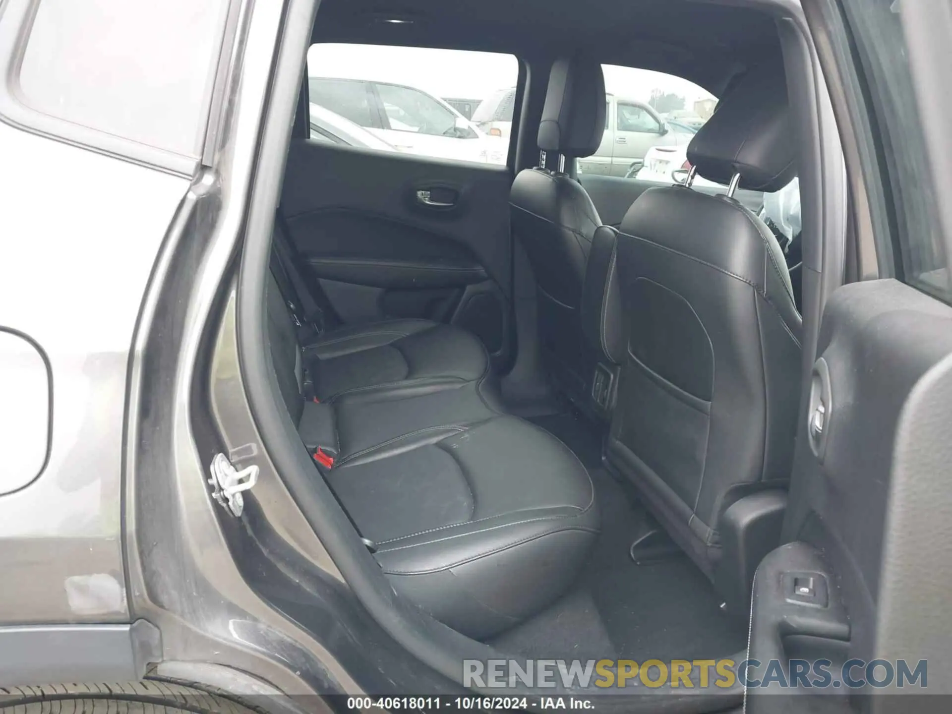 8 Photograph of a damaged car 3C4NJDEB1MT525064 JEEP COMPASS 2021
