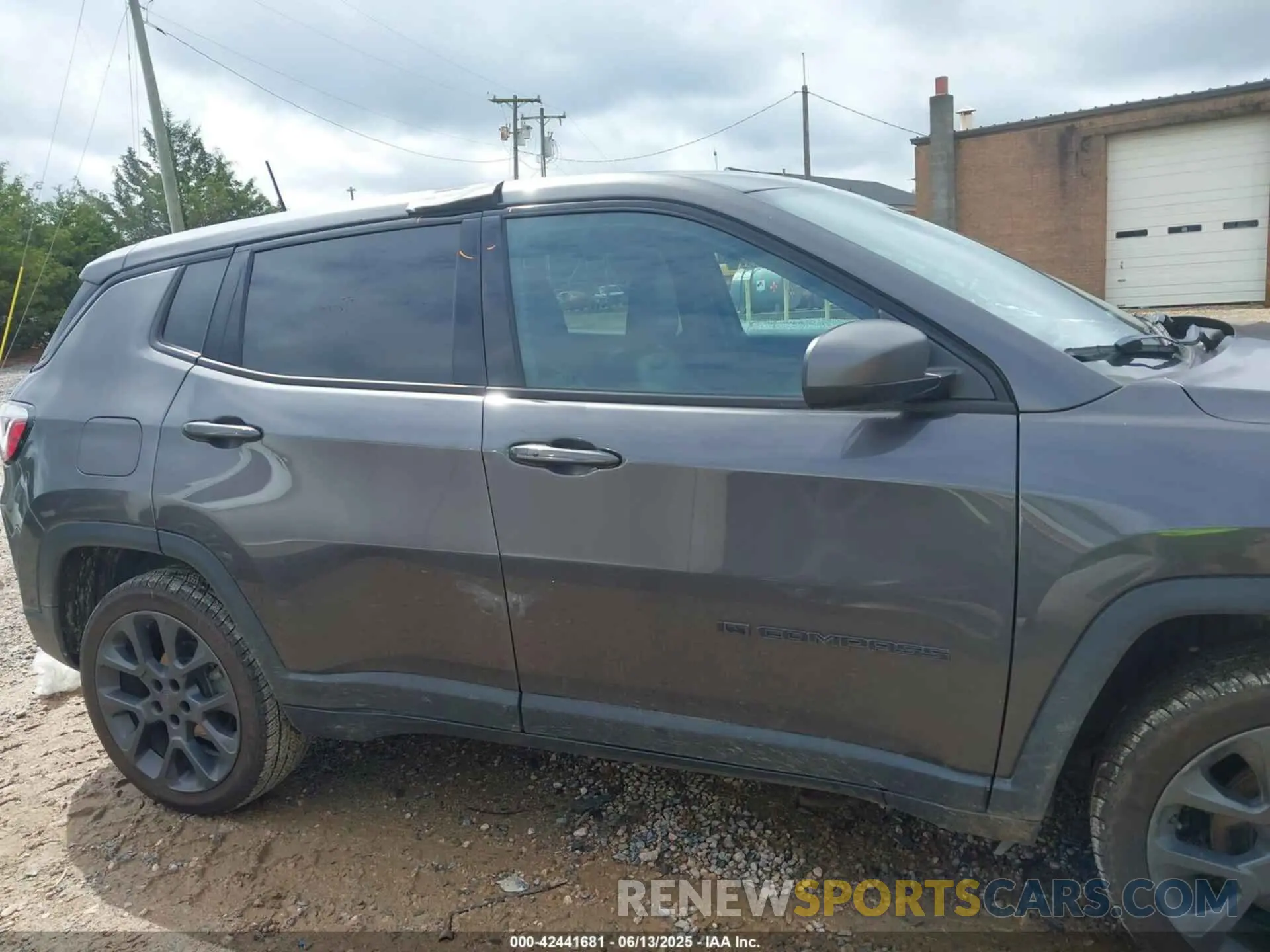 13 Photograph of a damaged car 3C4NJDEB5MT516982 JEEP COMPASS 2021