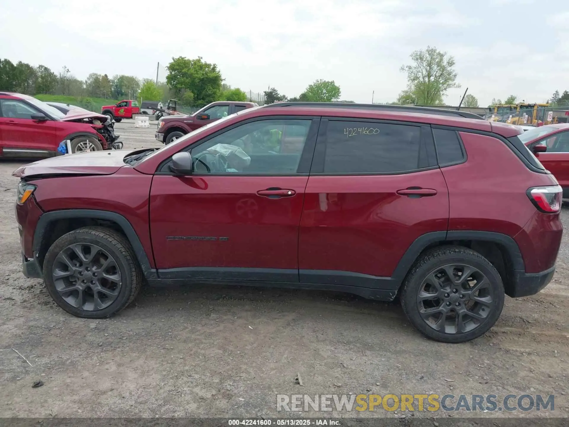 14 Фотография поврежденного автомобиля 3C4NJDEB9MT551945 JEEP COMPASS 2021