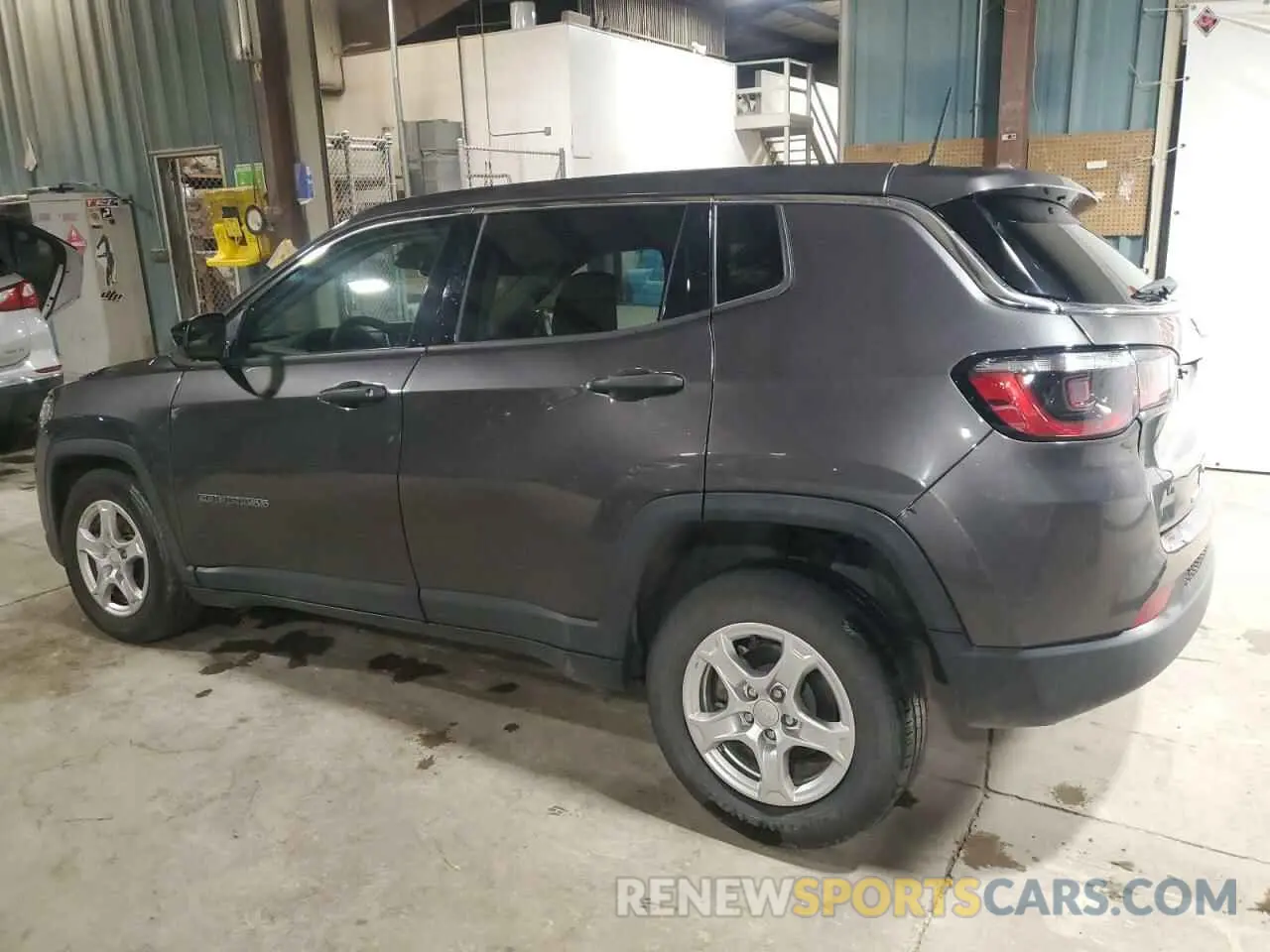 2 Photograph of a damaged car 3C4NJCAB1NT145580 JEEP COMPASS 2022