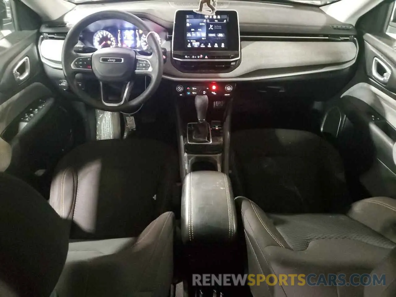 8 Photograph of a damaged car 3C4NJCAB1NT145580 JEEP COMPASS 2022
