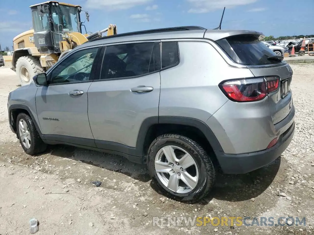 2 Photograph of a damaged car 3C4NJCBB0NT112889 JEEP COMPASS 2022