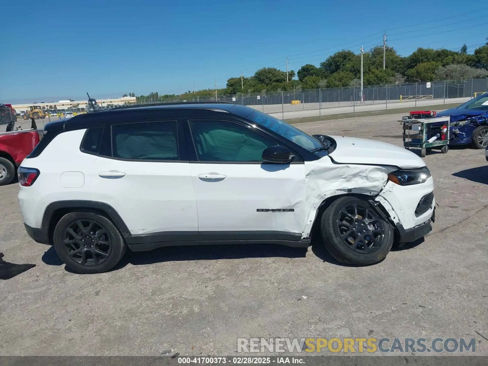13 Photograph of a damaged car 3C4NJCBB0NT235267 JEEP COMPASS 2022