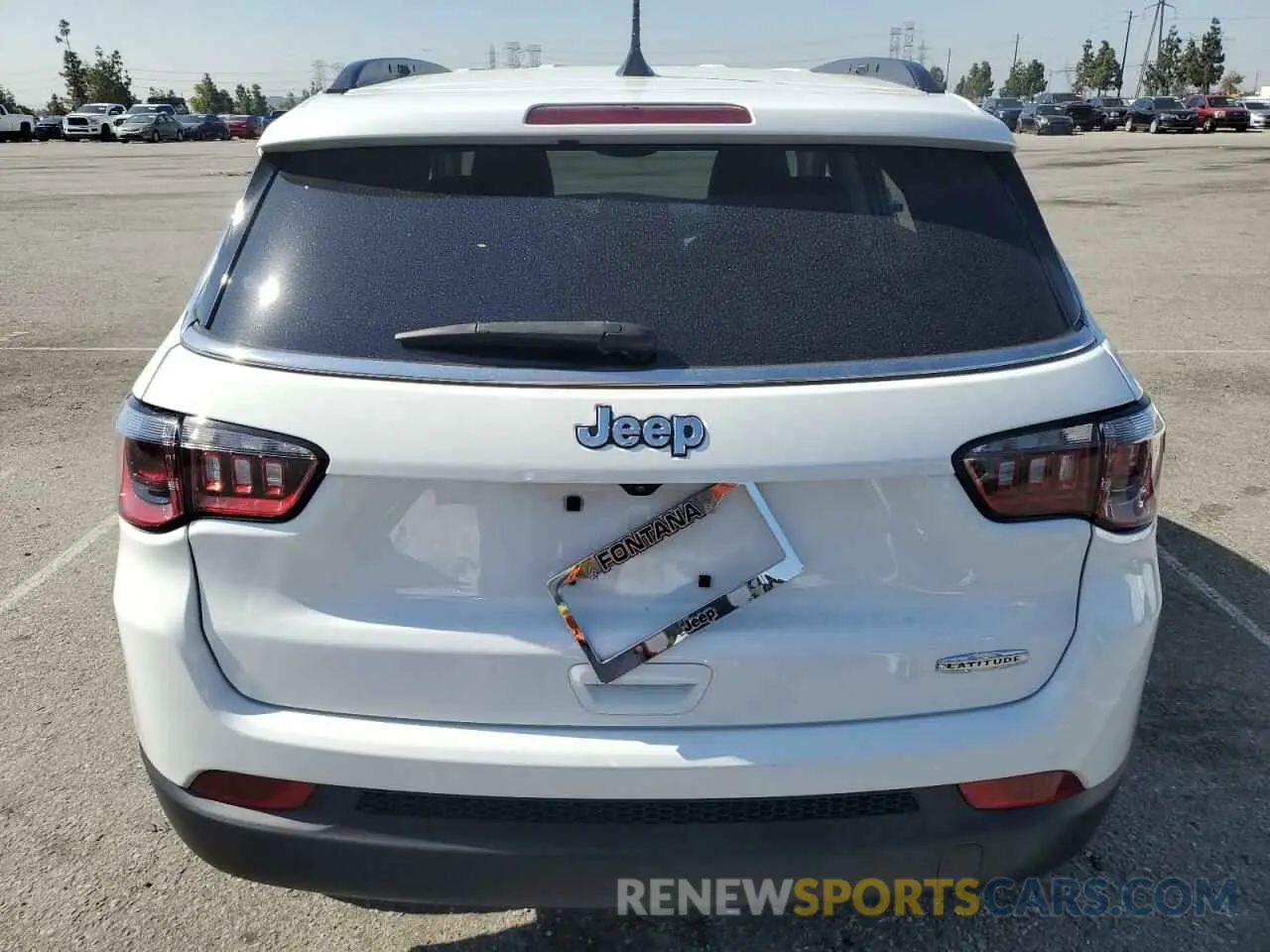 6 Photograph of a damaged car 3C4NJCBB2NT198626 JEEP COMPASS 2022