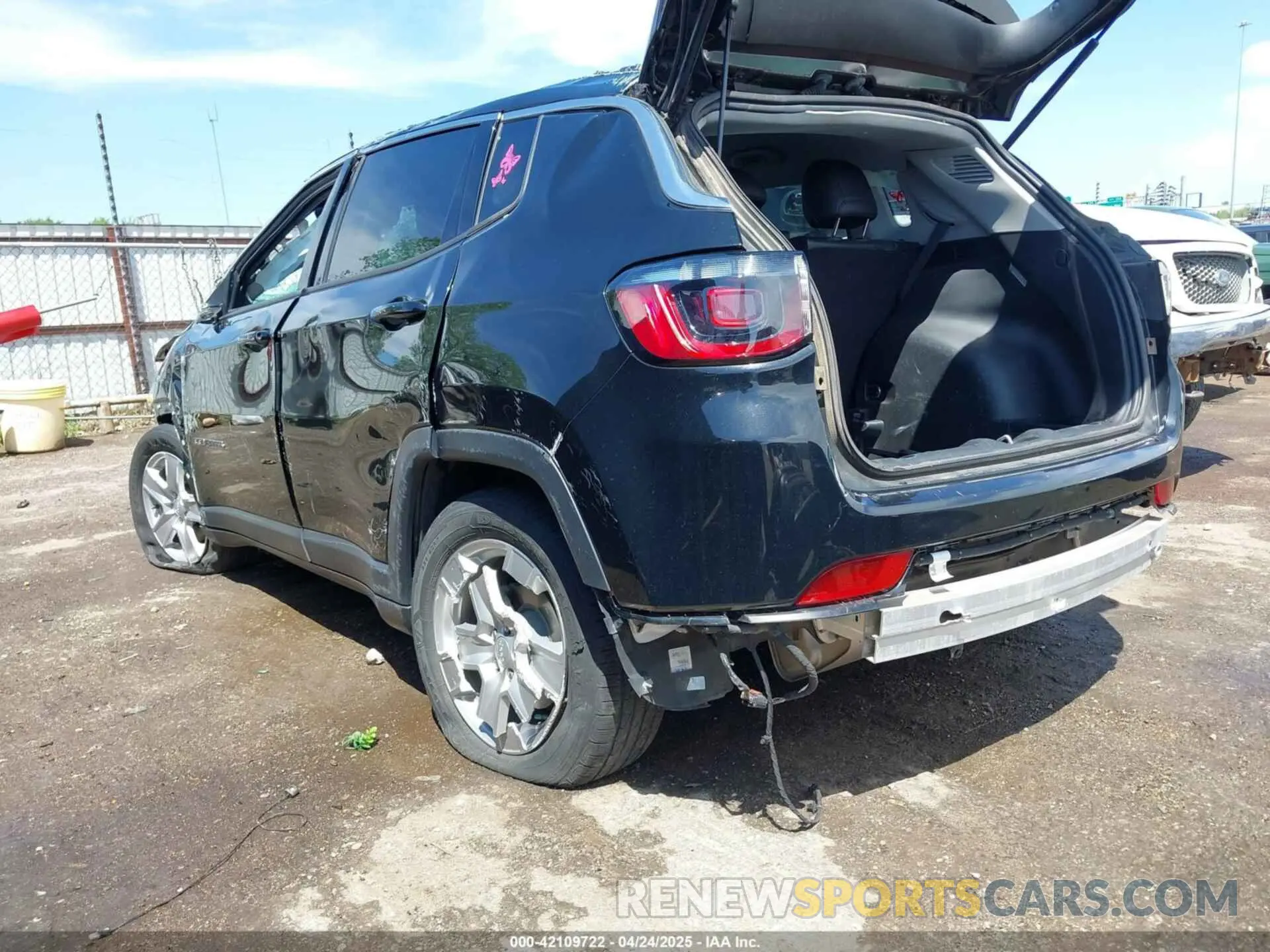 3 Фотография поврежденного автомобиля 3C4NJCBB4NT187403 JEEP COMPASS 2022