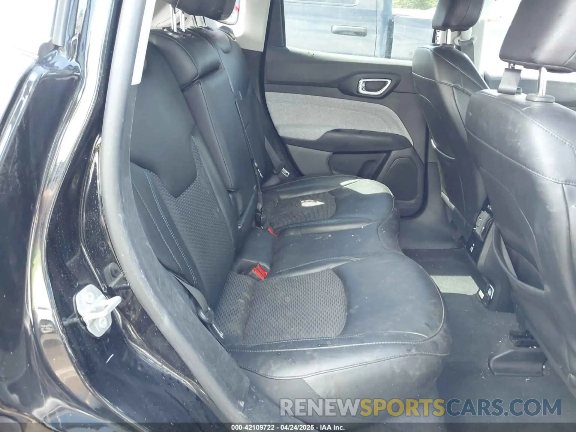 8 Фотография поврежденного автомобиля 3C4NJCBB4NT187403 JEEP COMPASS 2022
