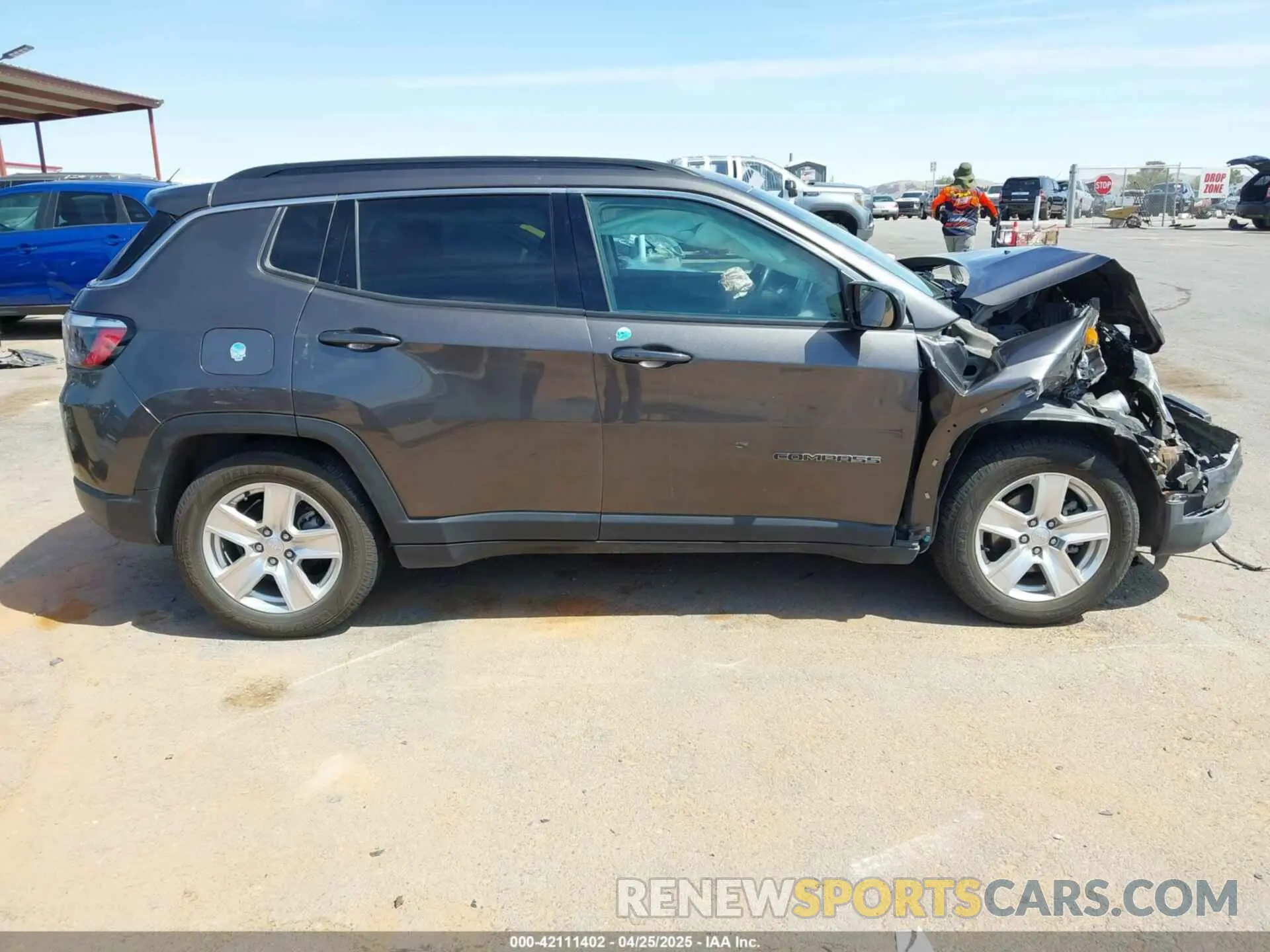 12 Photograph of a damaged car 3C4NJCBB5NT106599 JEEP COMPASS 2022
