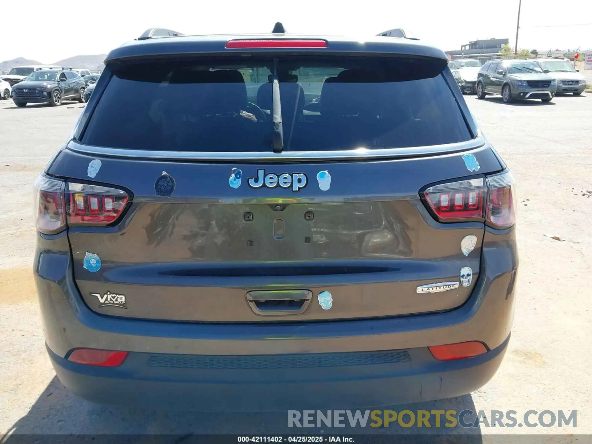 15 Photograph of a damaged car 3C4NJCBB5NT106599 JEEP COMPASS 2022