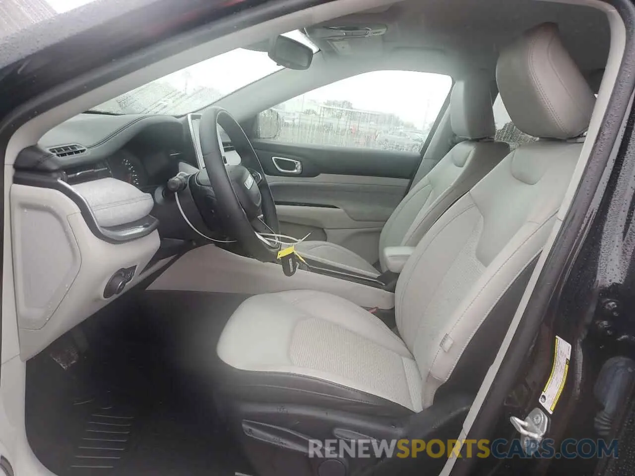 7 Photograph of a damaged car 3C4NJCBB5NT138985 JEEP COMPASS 2022