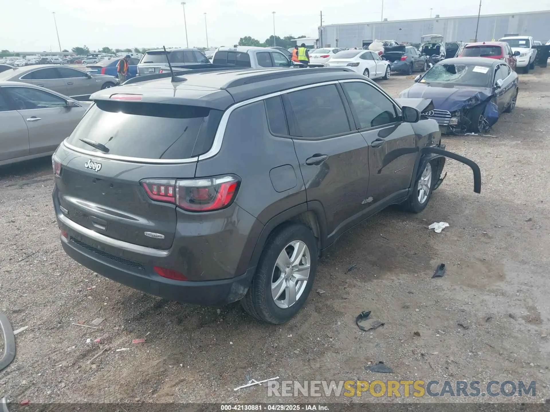 4 Photograph of a damaged car 3C4NJCBB5NT149470 JEEP COMPASS 2022