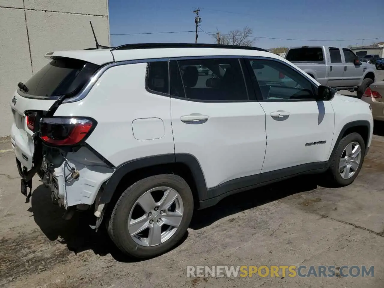 3 Photograph of a damaged car 3C4NJCBB5NT205164 JEEP COMPASS 2022