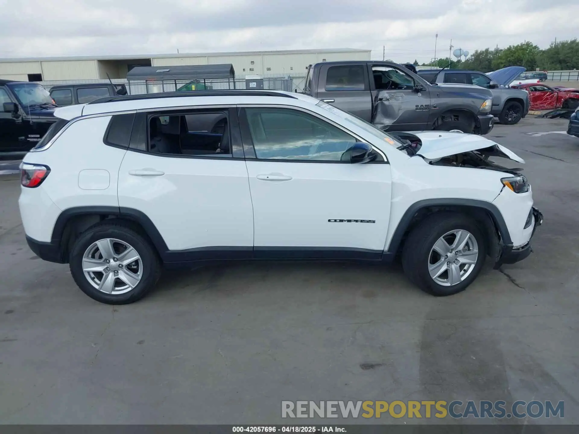 13 Фотография поврежденного автомобиля 3C4NJCBB6NT217940 JEEP COMPASS 2022