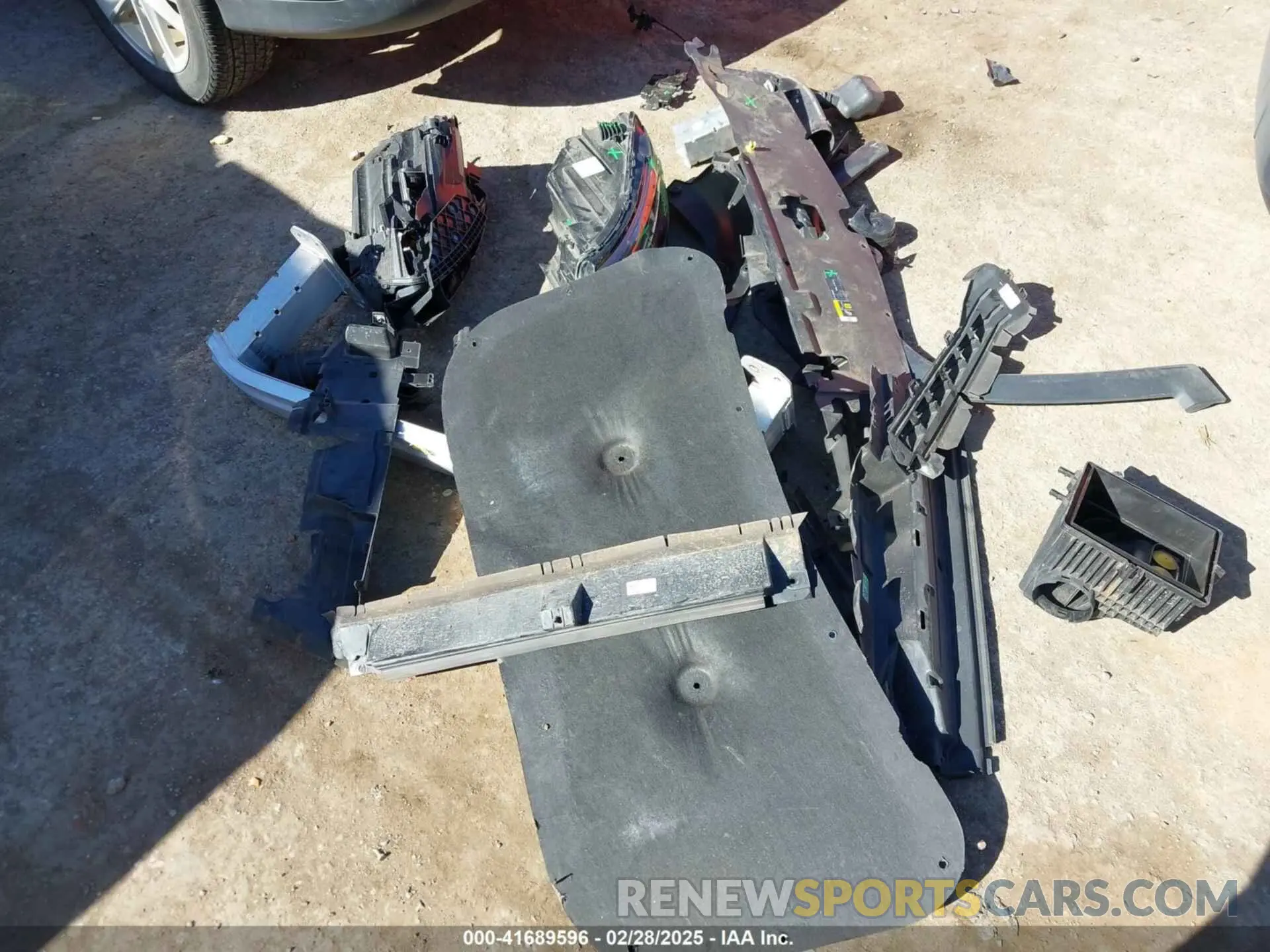 12 Photograph of a damaged car 3C4NJCBB6NT224970 JEEP COMPASS 2022